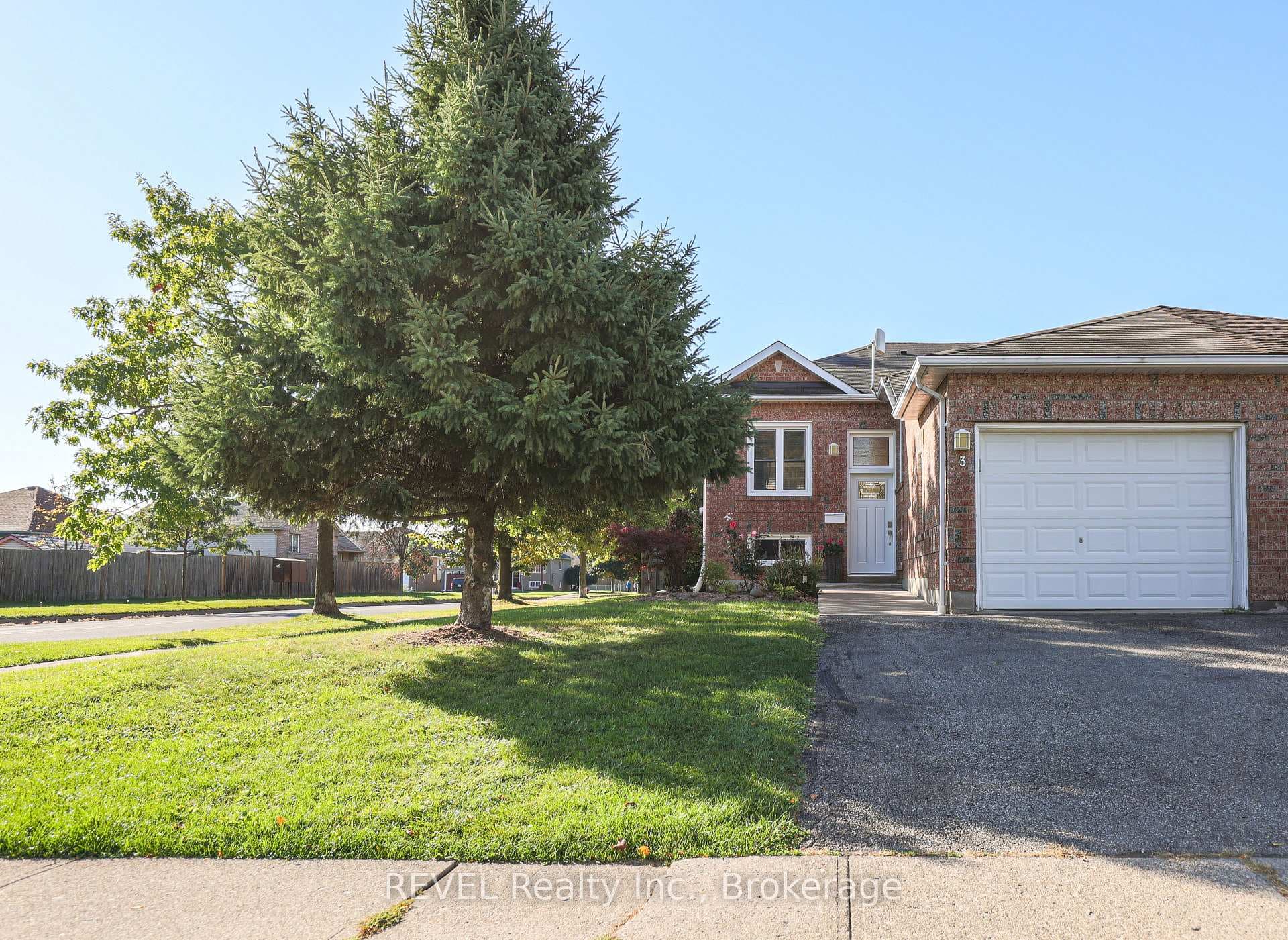 3 Jackson Court