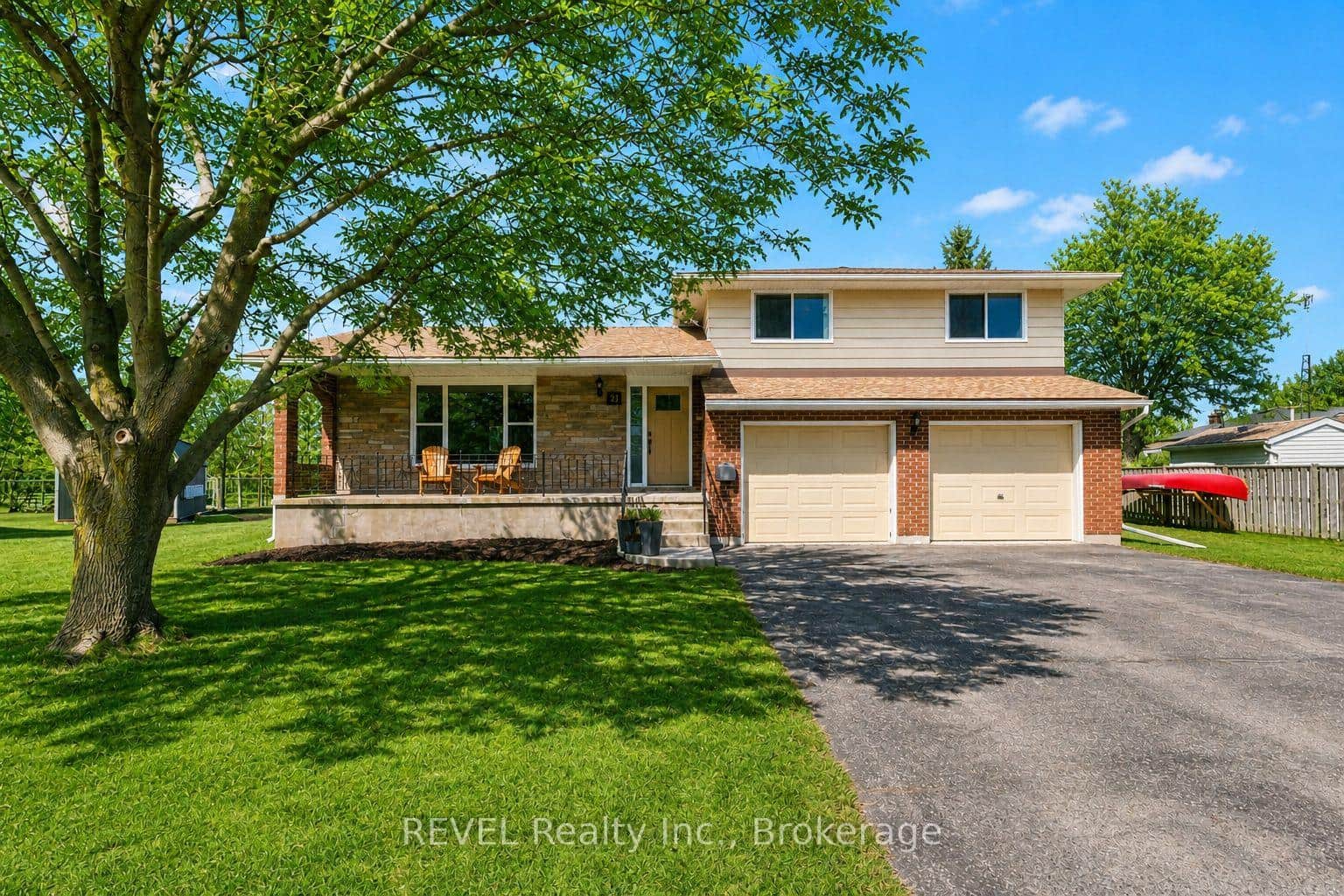 21 Lena Crescent