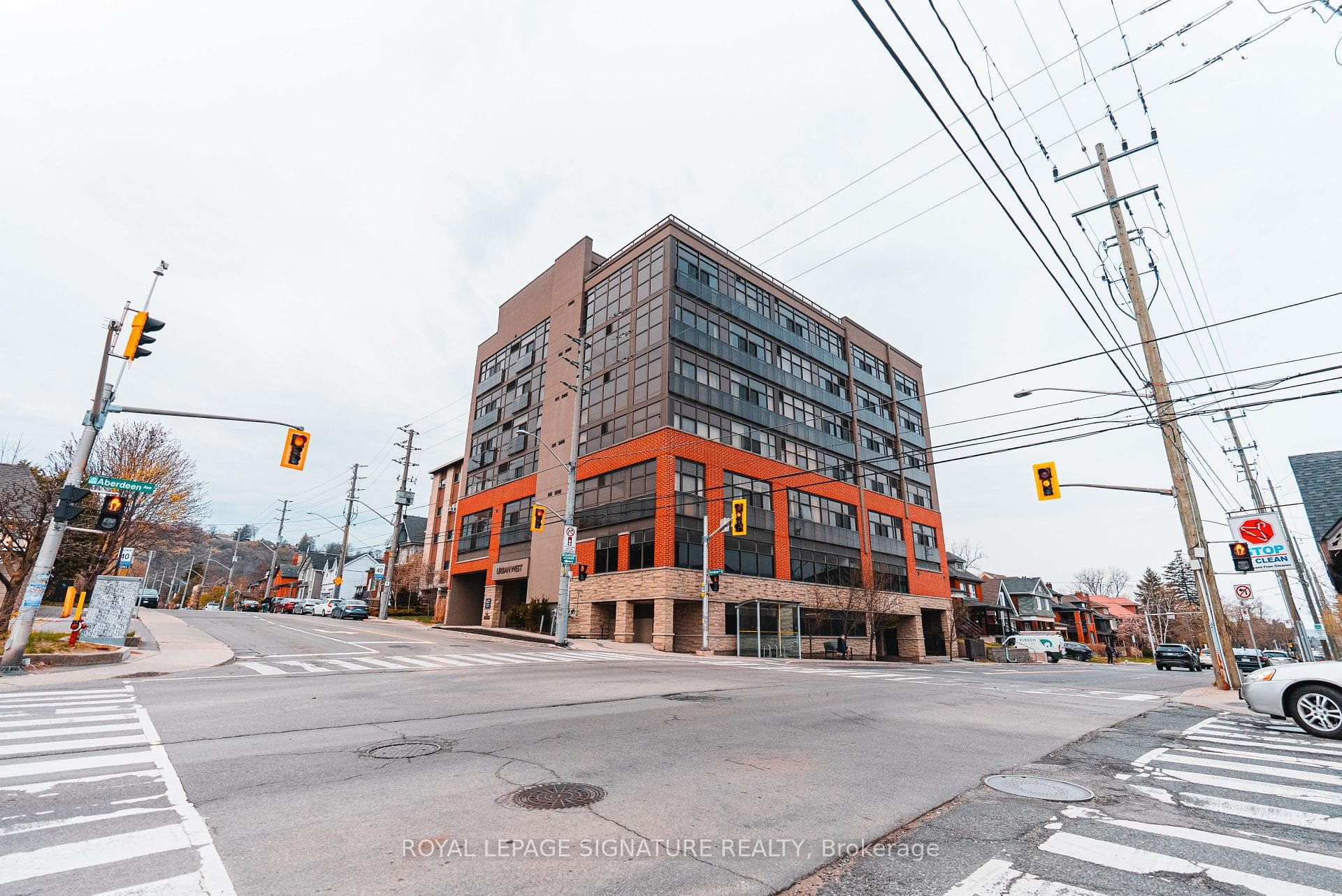 427 Aberdeen Avenue Unit 102