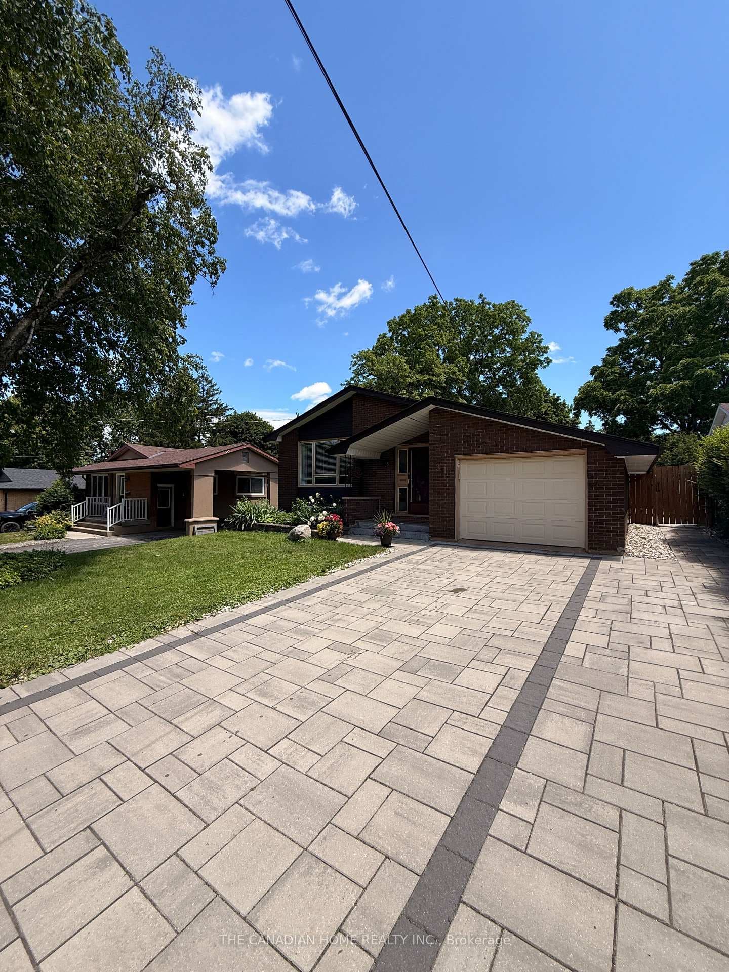 31 Brenlyn Court Unit Lower