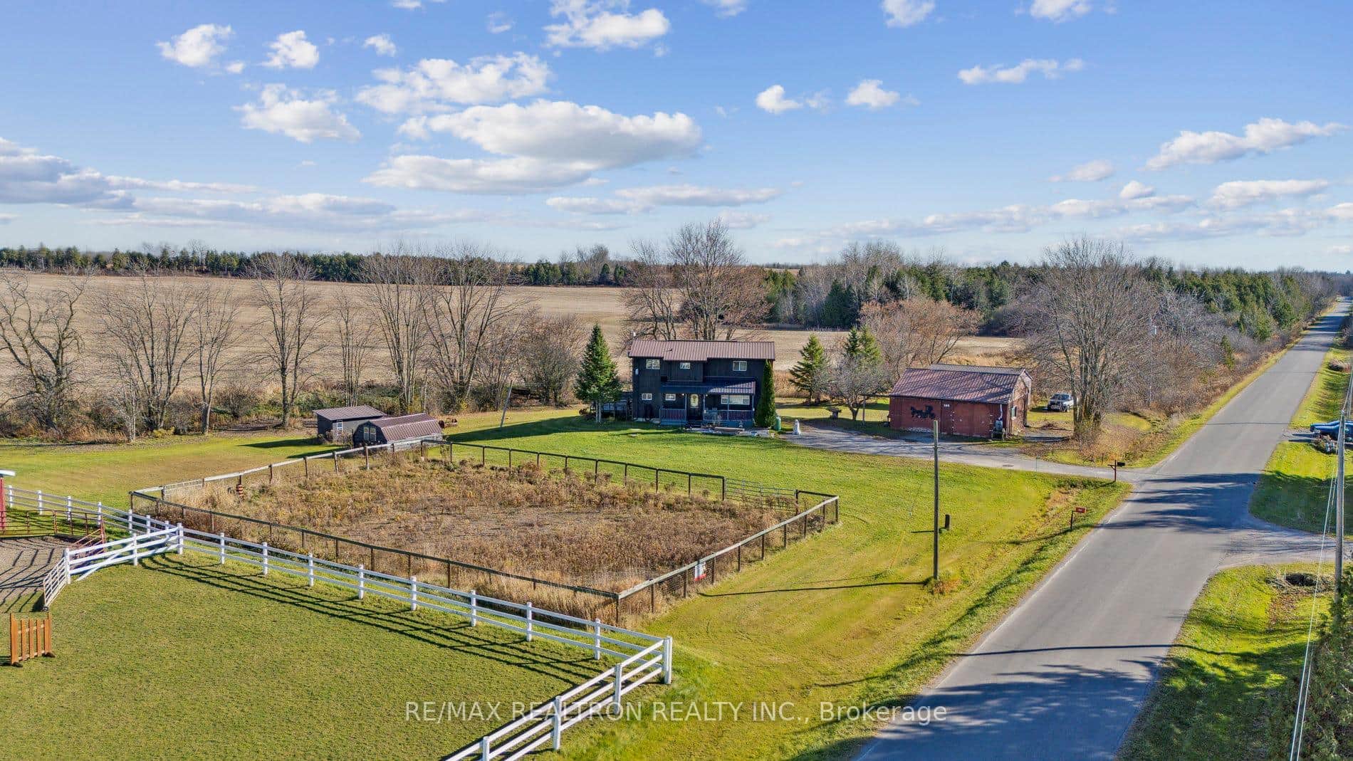 Welcome tp 152 Settlers Rd