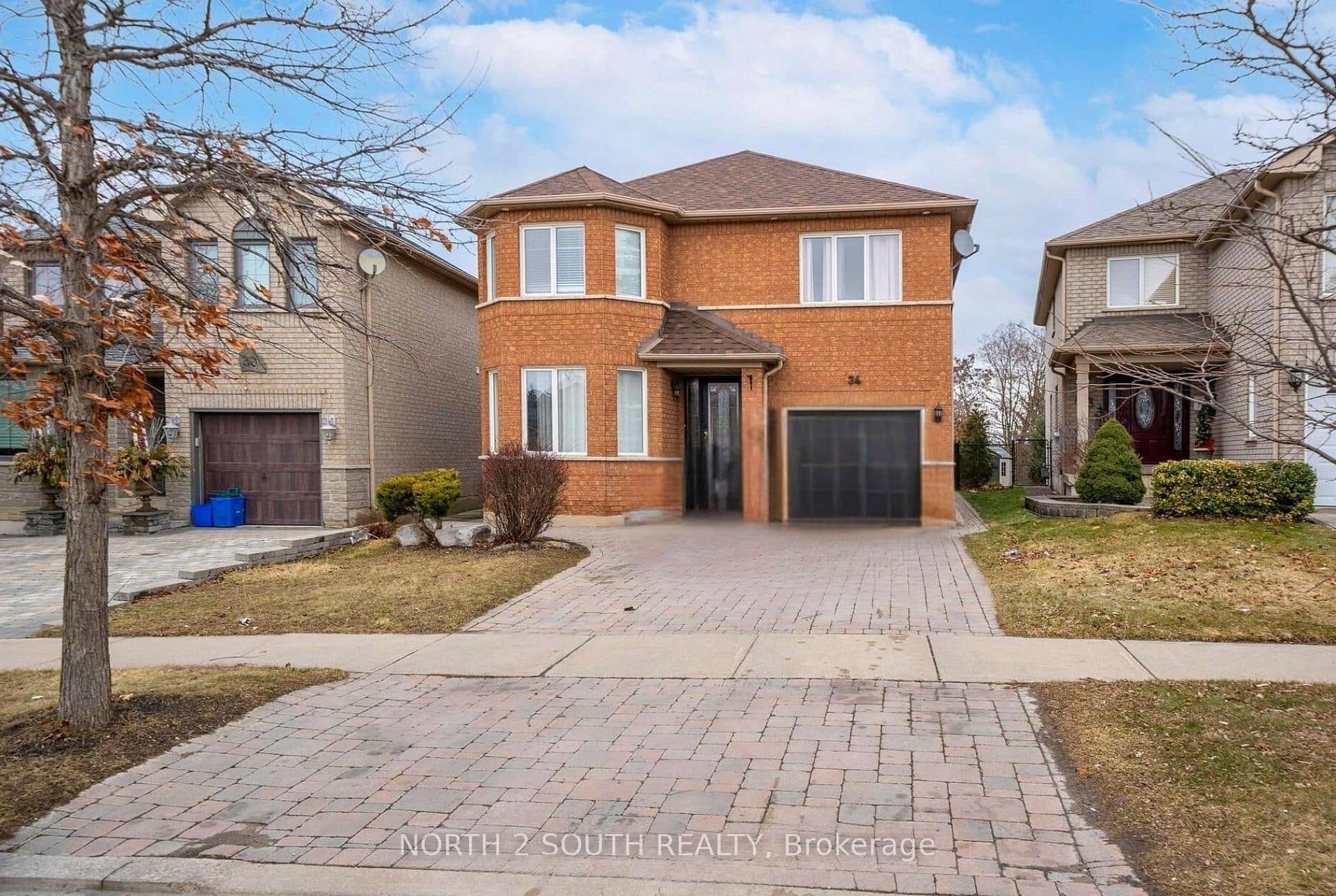 34 Royalpark Way