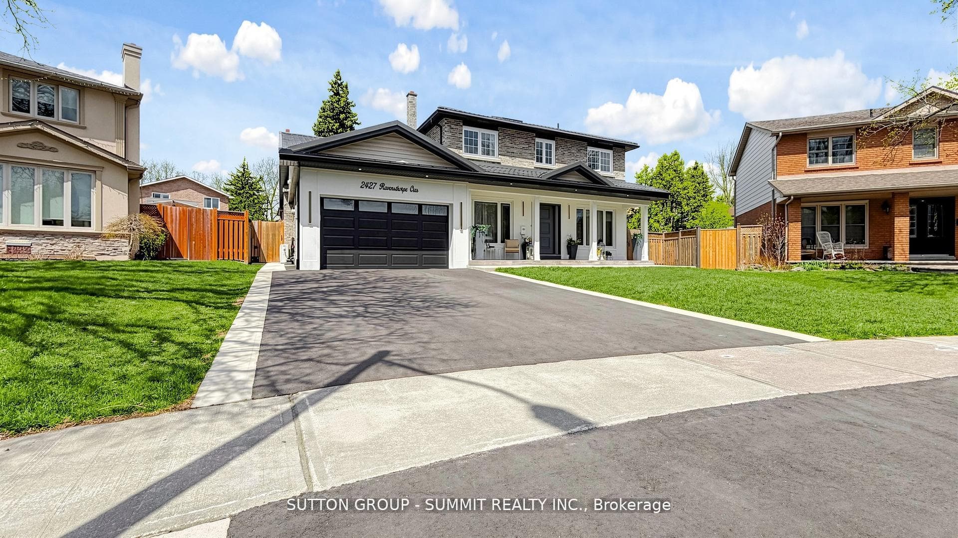 2427 Ravensthorpe Crescent