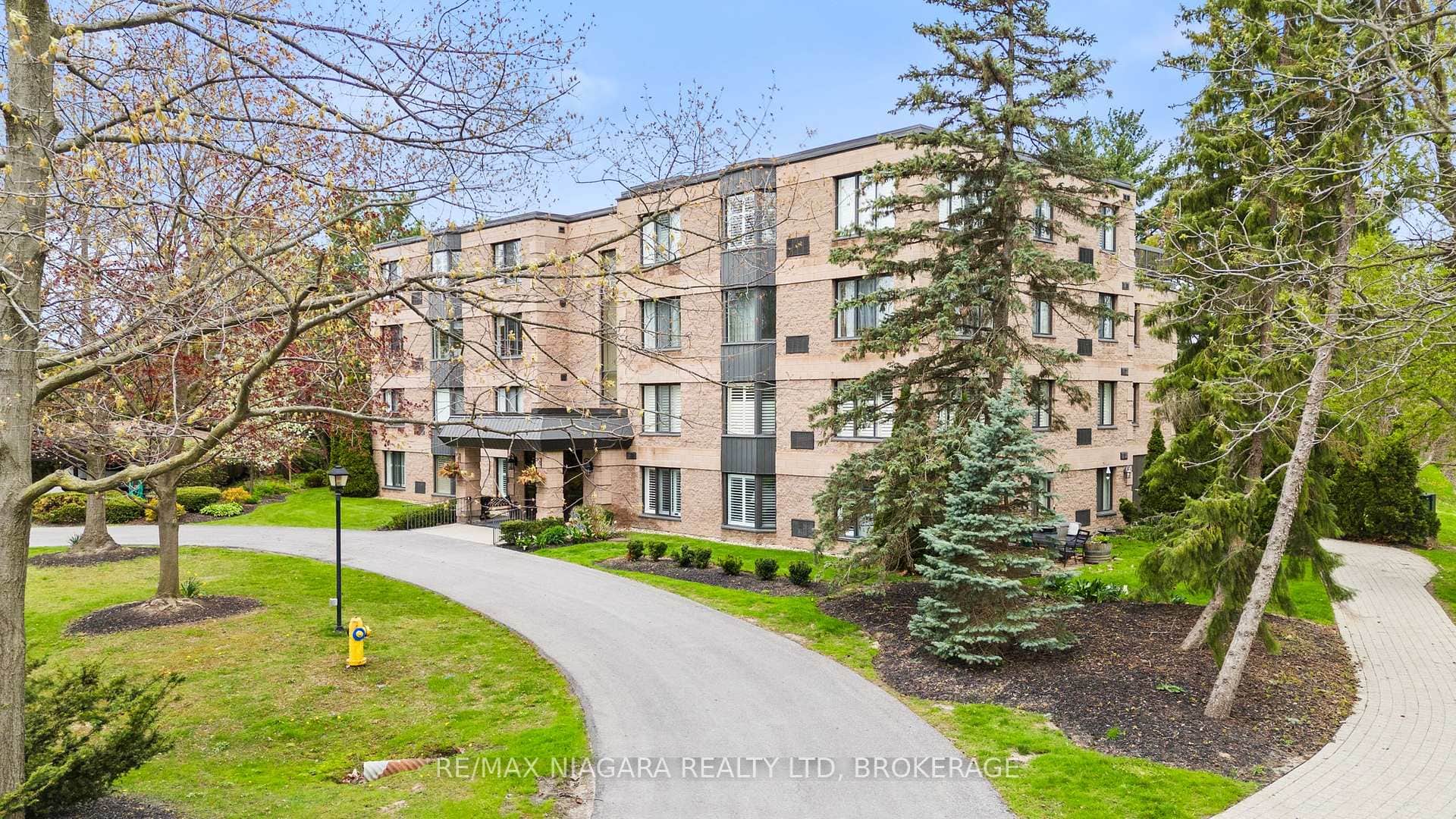 61 Paffard Street Unit 403