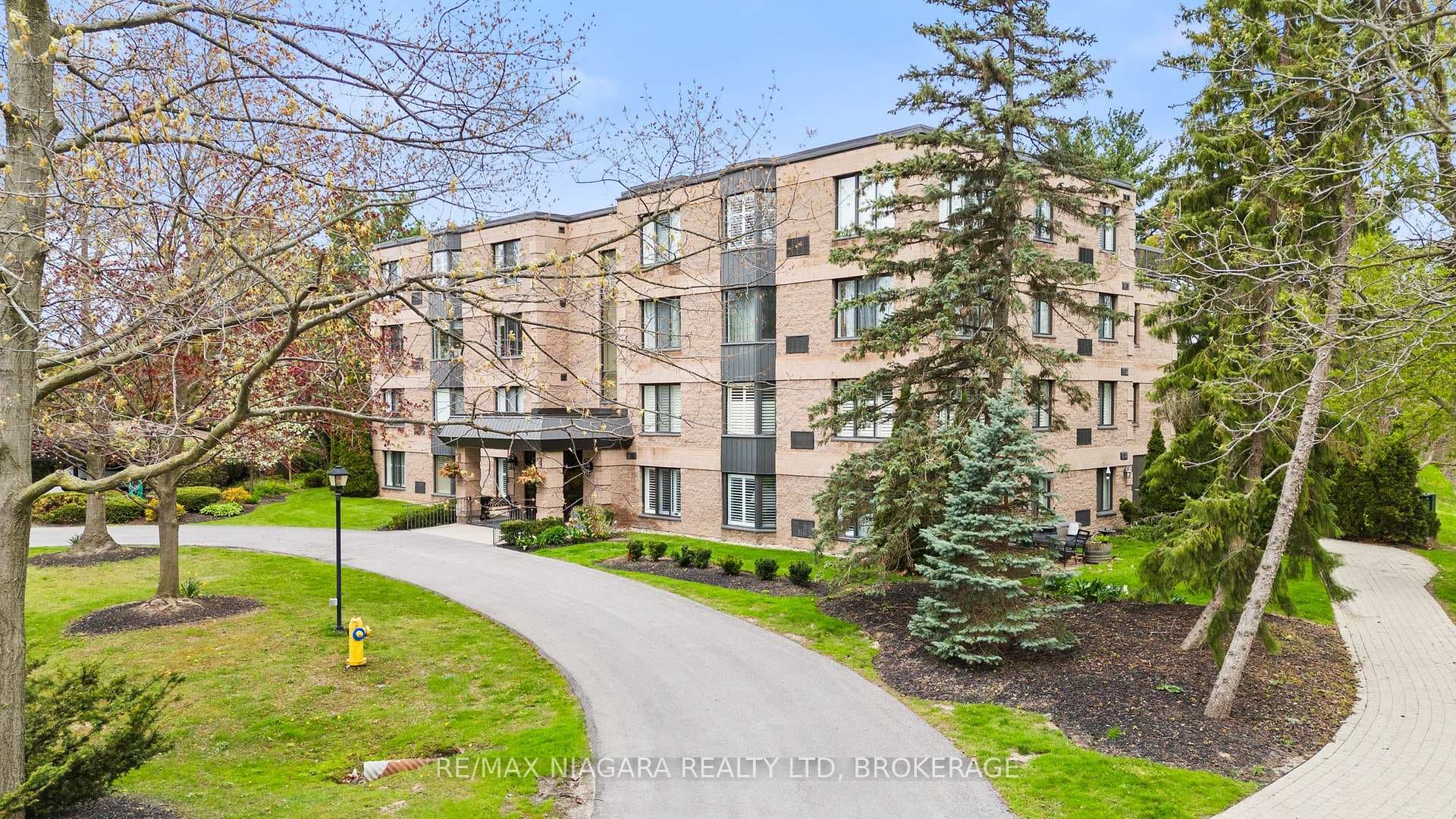 61 Paffard Street Unit 403