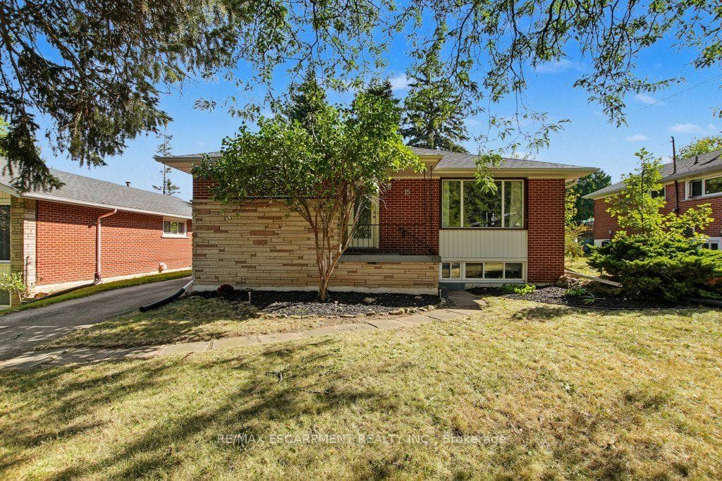 15 Carwyn Crescent
