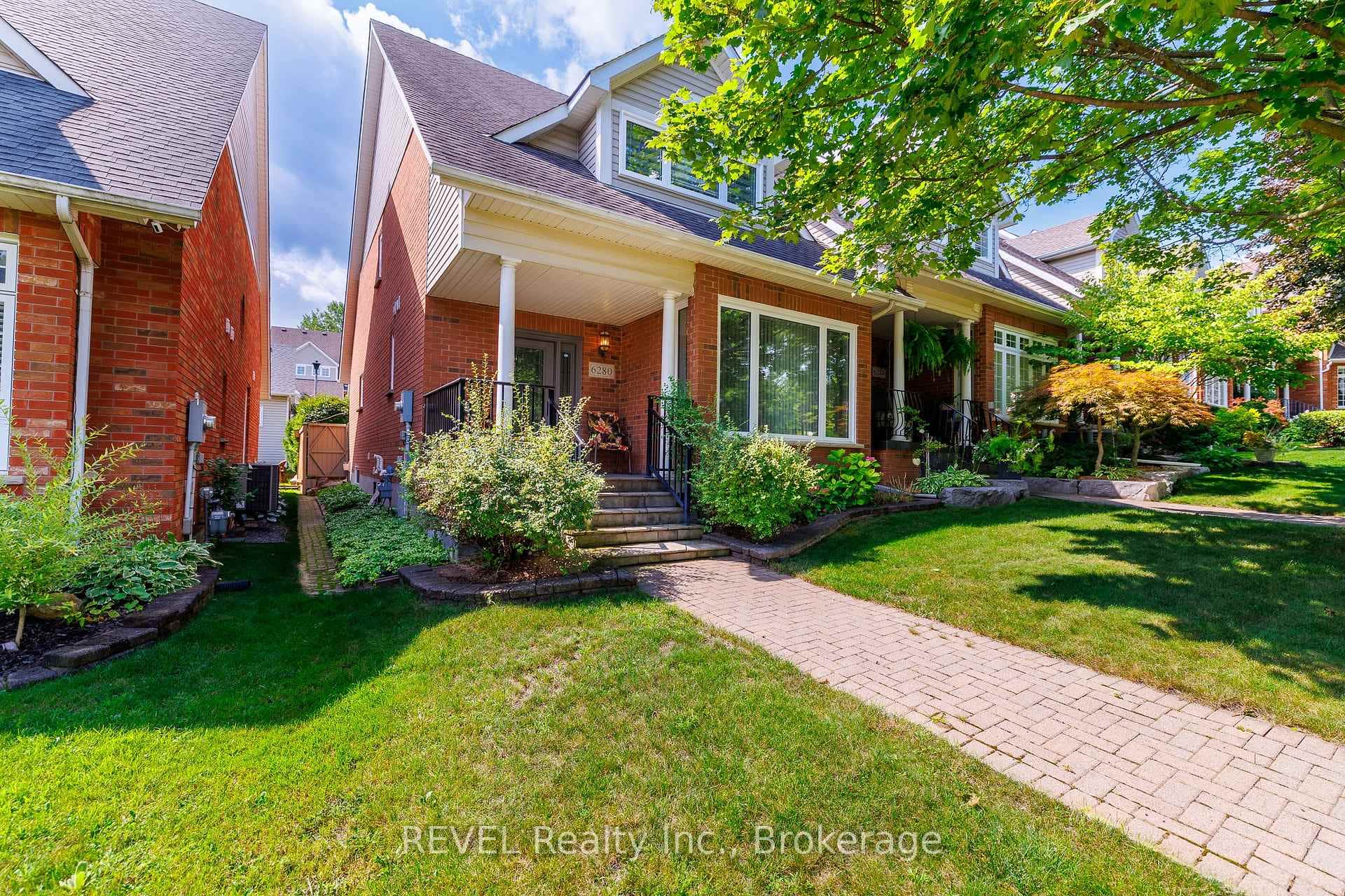 Welcome to 6280 Stonefield Park Niagara Falls