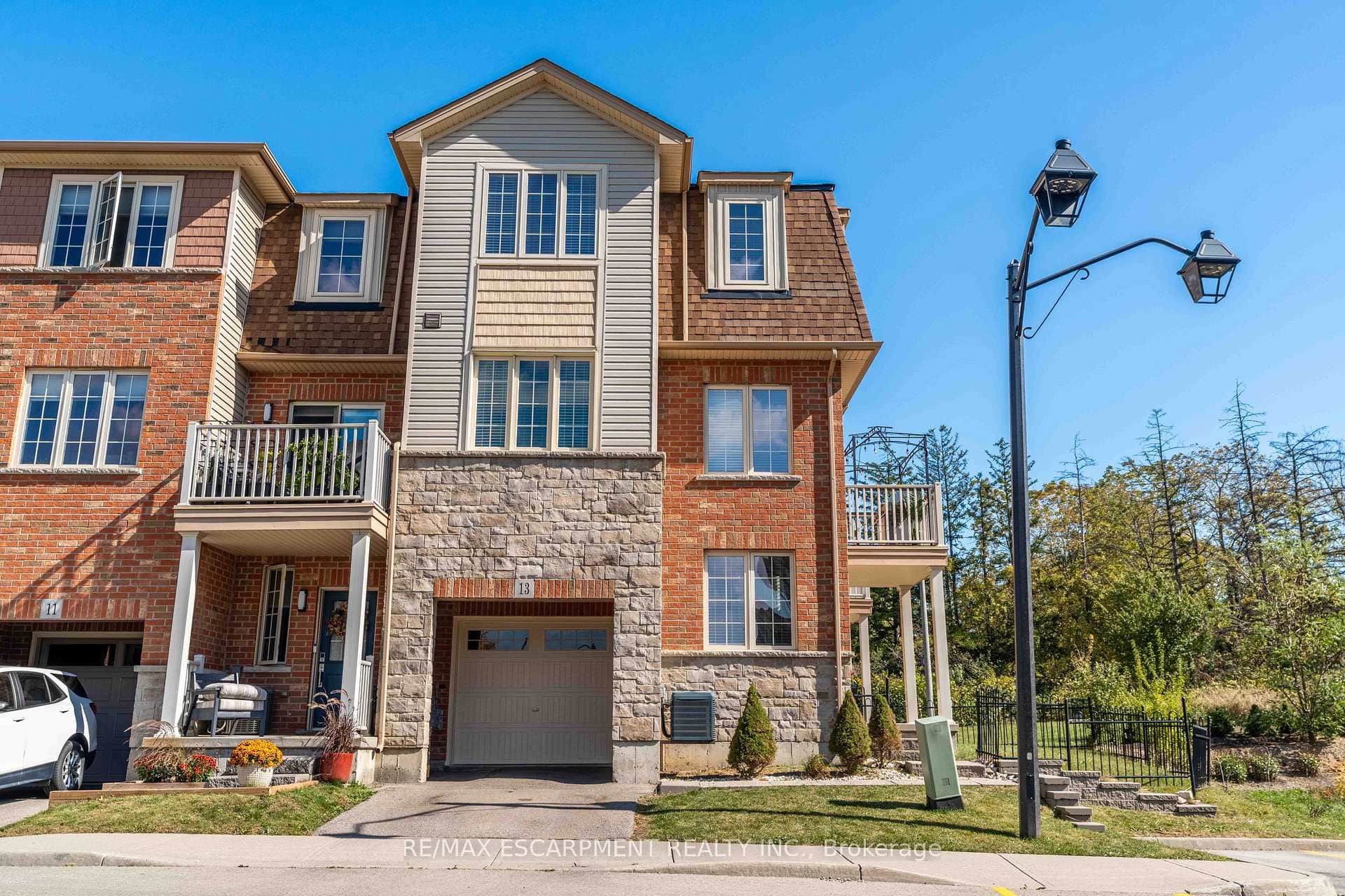11 Stockbridge Gardens Unit 13