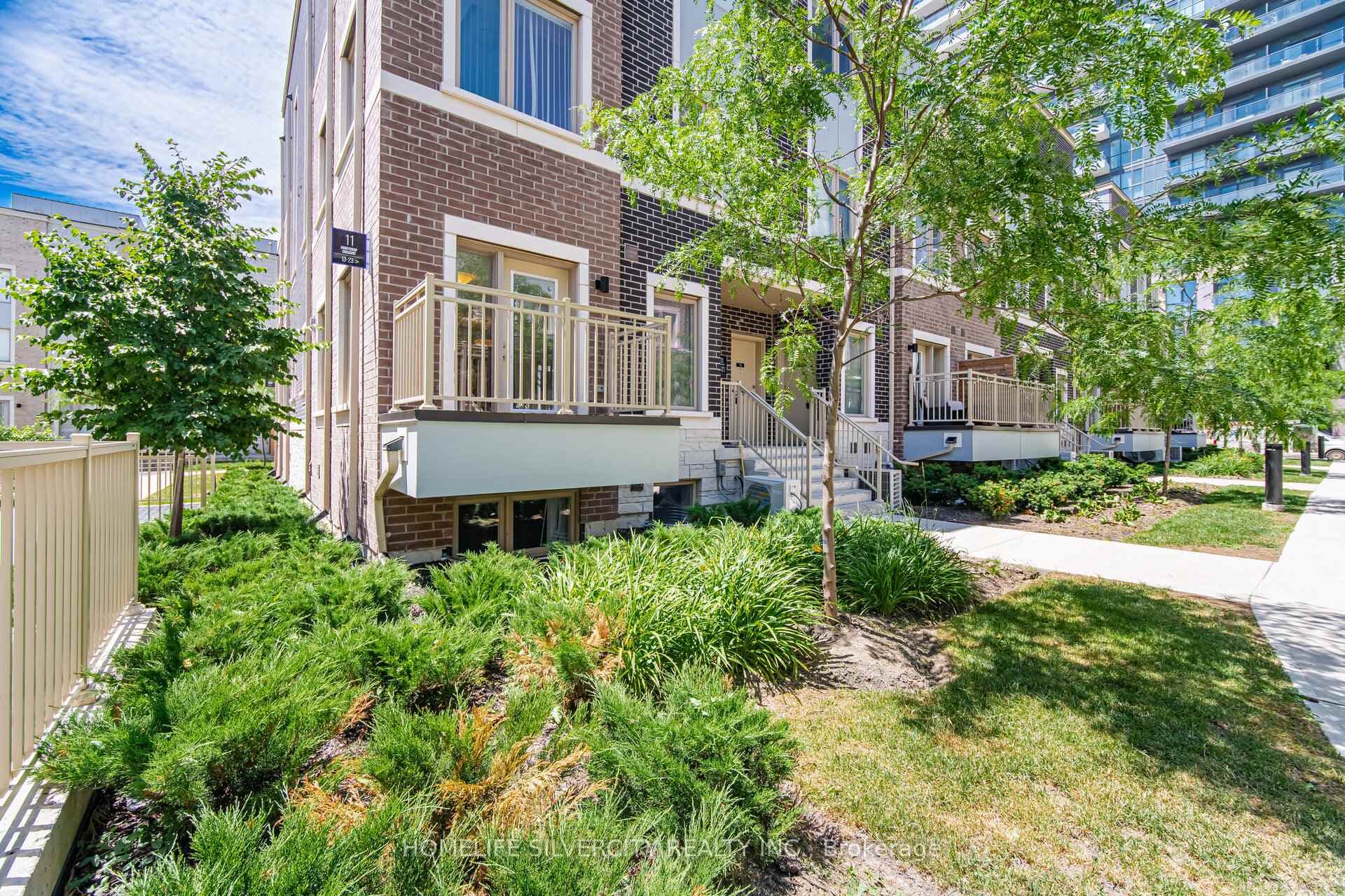 11 Honeycrisp Crescent Unit 12