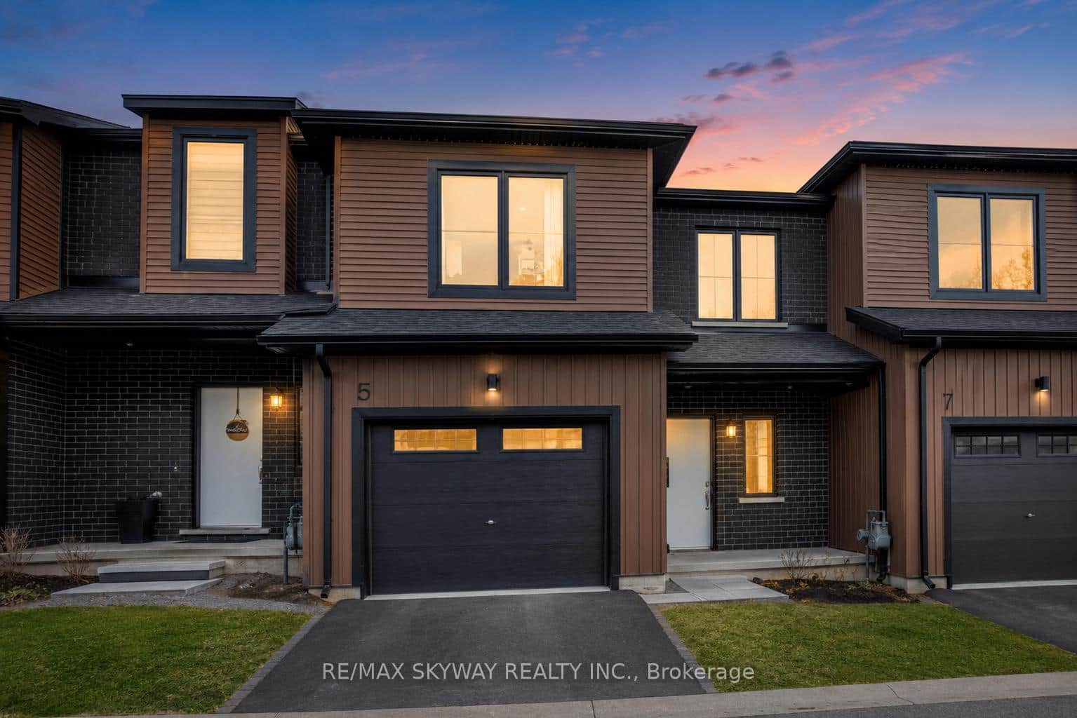 5 Trailside Drive