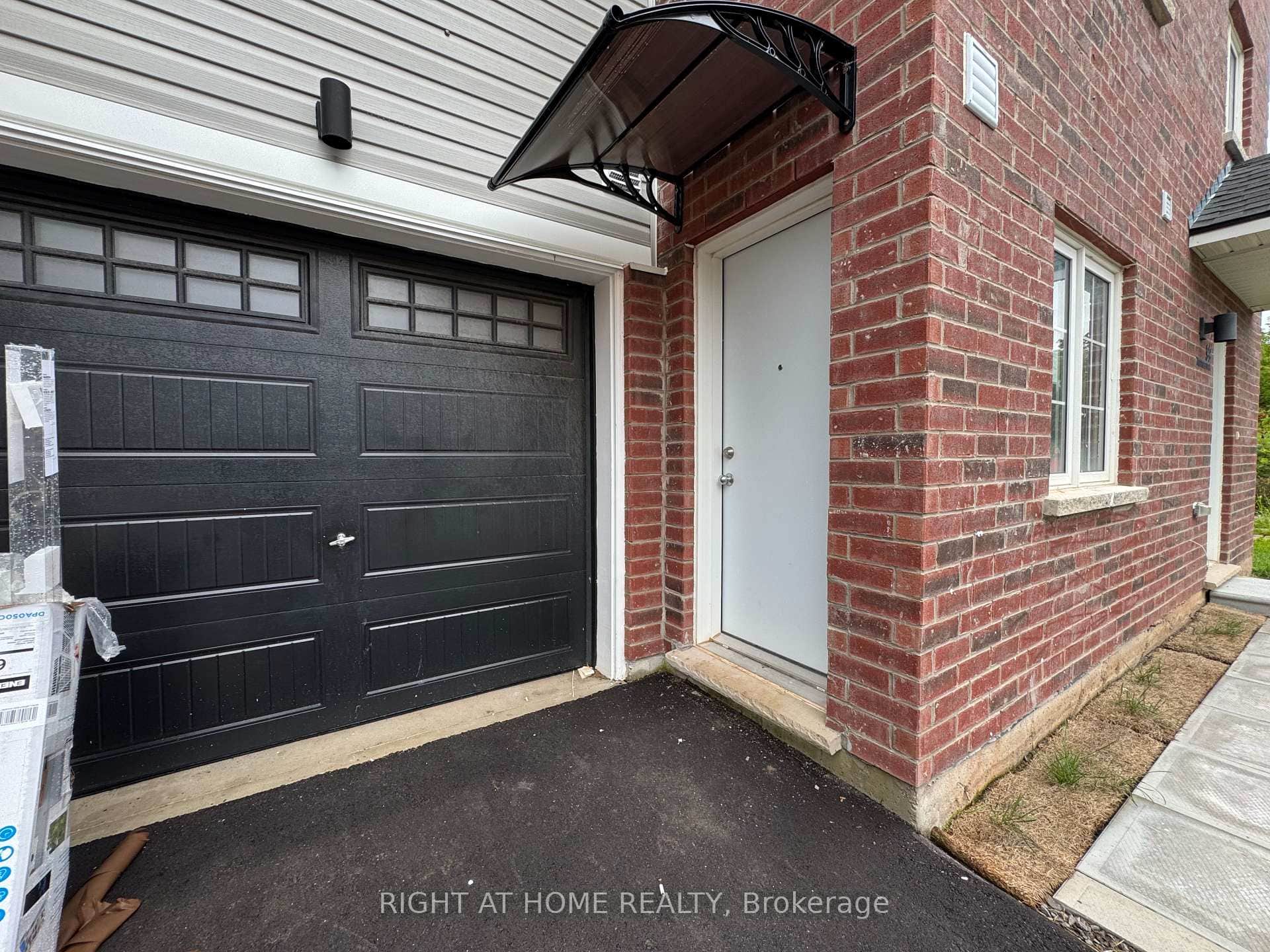 99 Highriver Trail Unit (LOWER)
