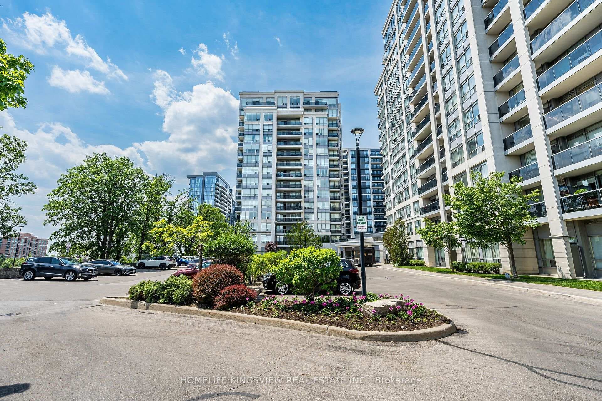 60 Disera Drive Unit 807