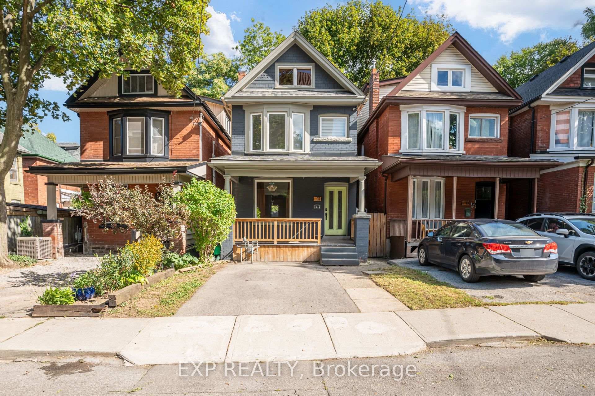 11 Lorne Avenue