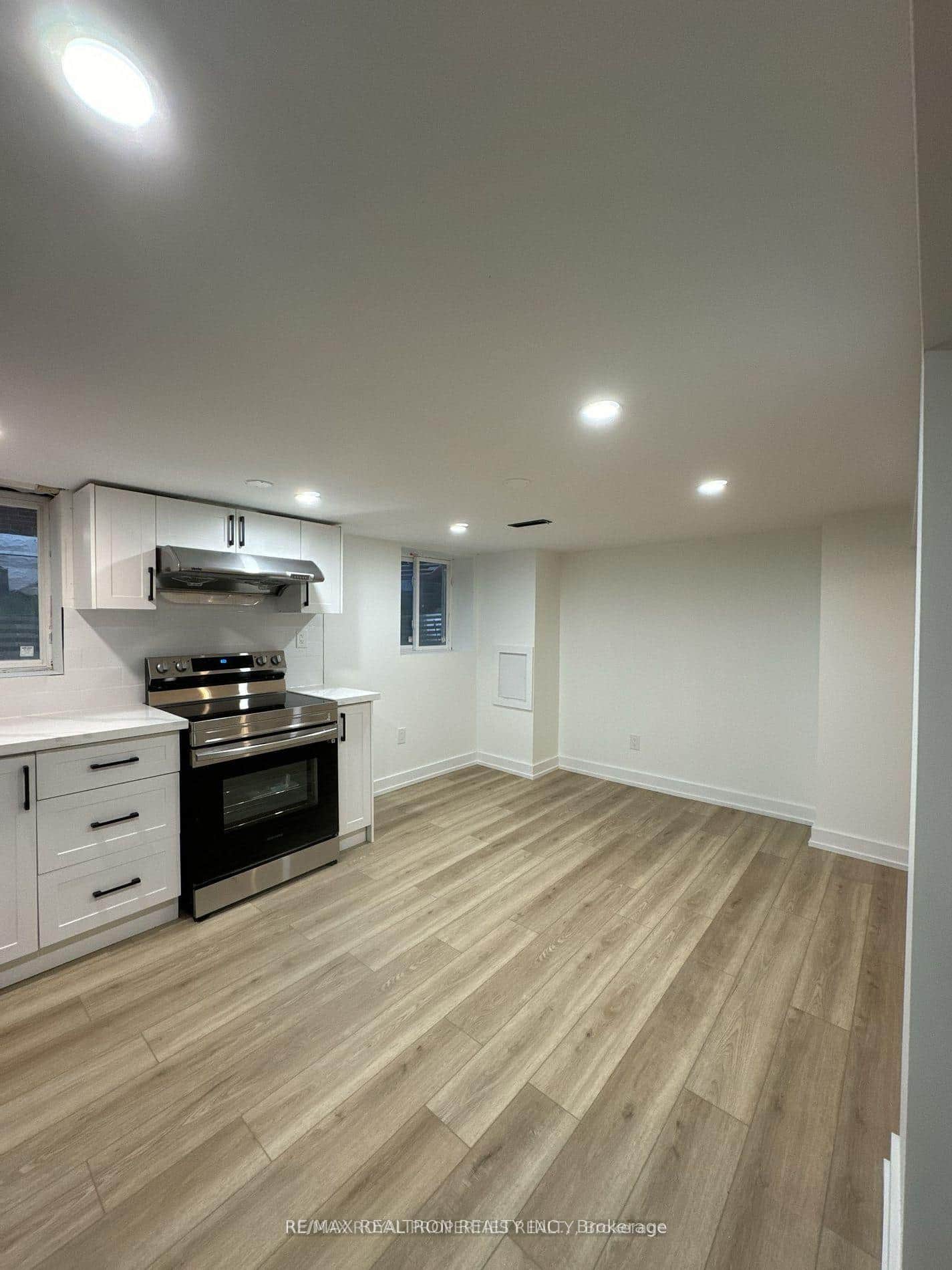 293 East 17th Street