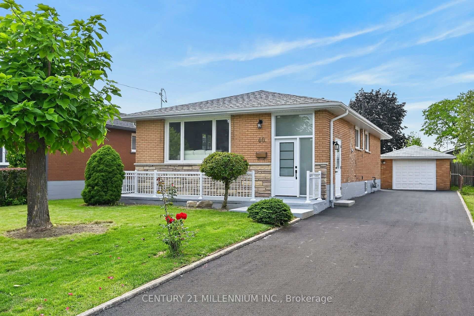 40 Purdy Crescent Unit Upper