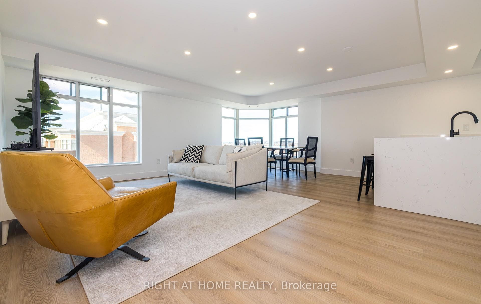 135 Pond Drive Unit 1508-1509
