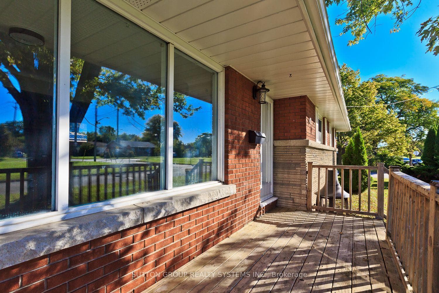 (BASEMENT) 40 Jacobson Avenue