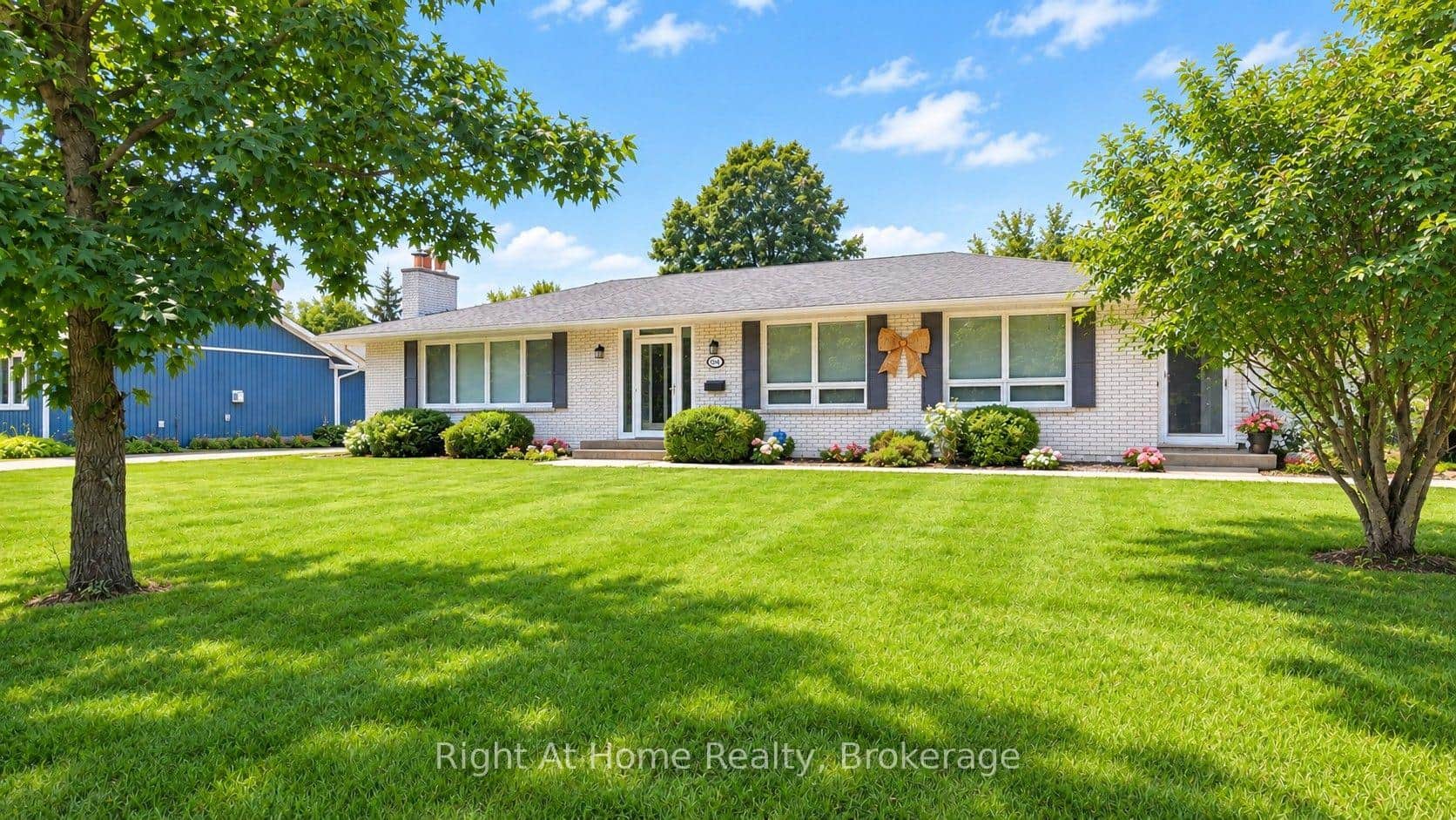15414 Niagara River Parkway