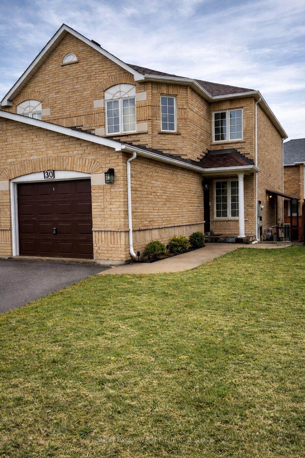 30 Condotti Drive