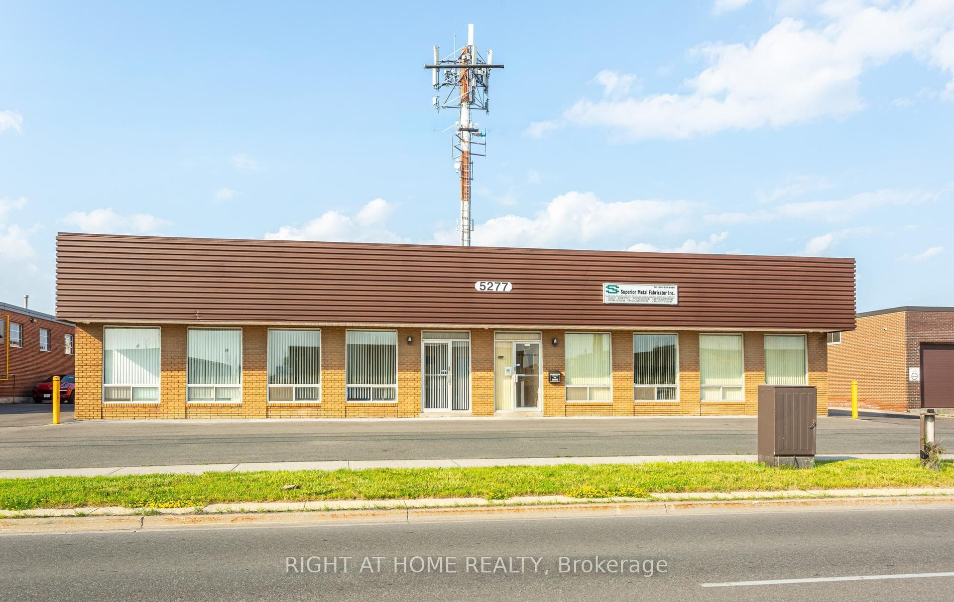 5277 Creekbank Road