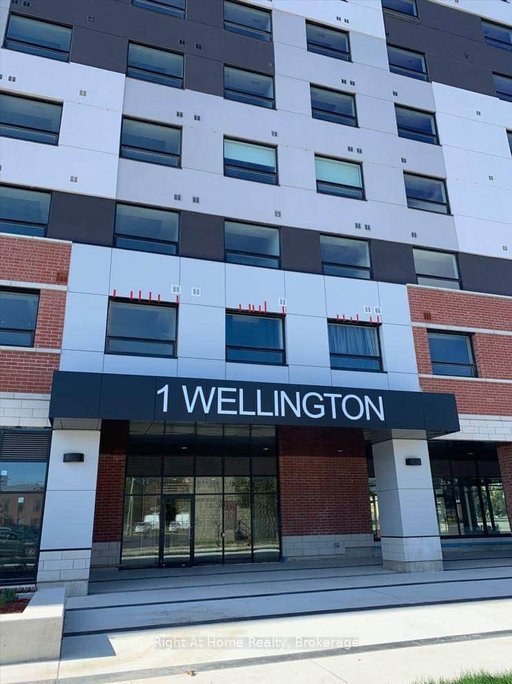 1 WELLINGTON Street Unit 308