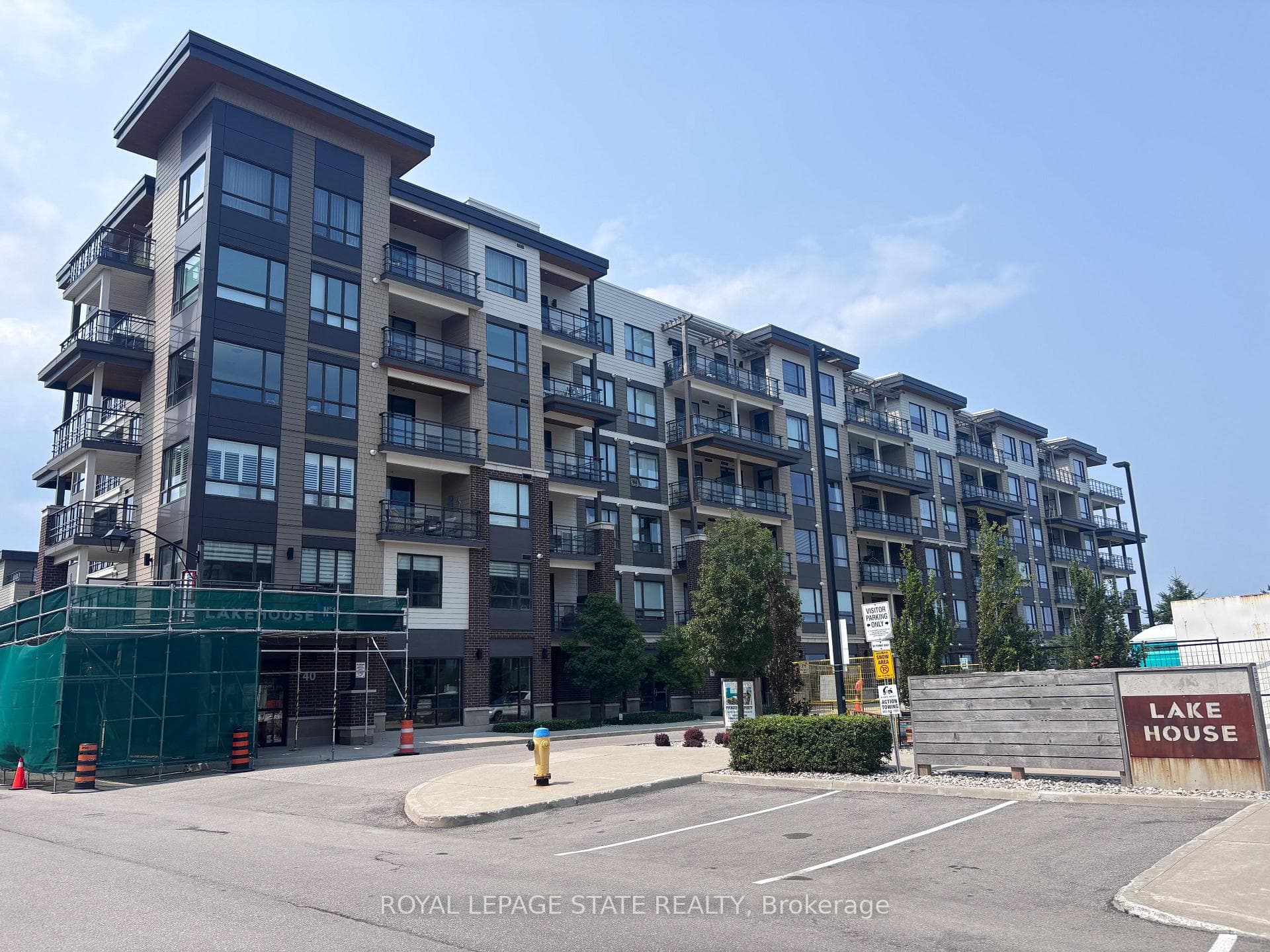 40 Esplanade Lane Unit 309