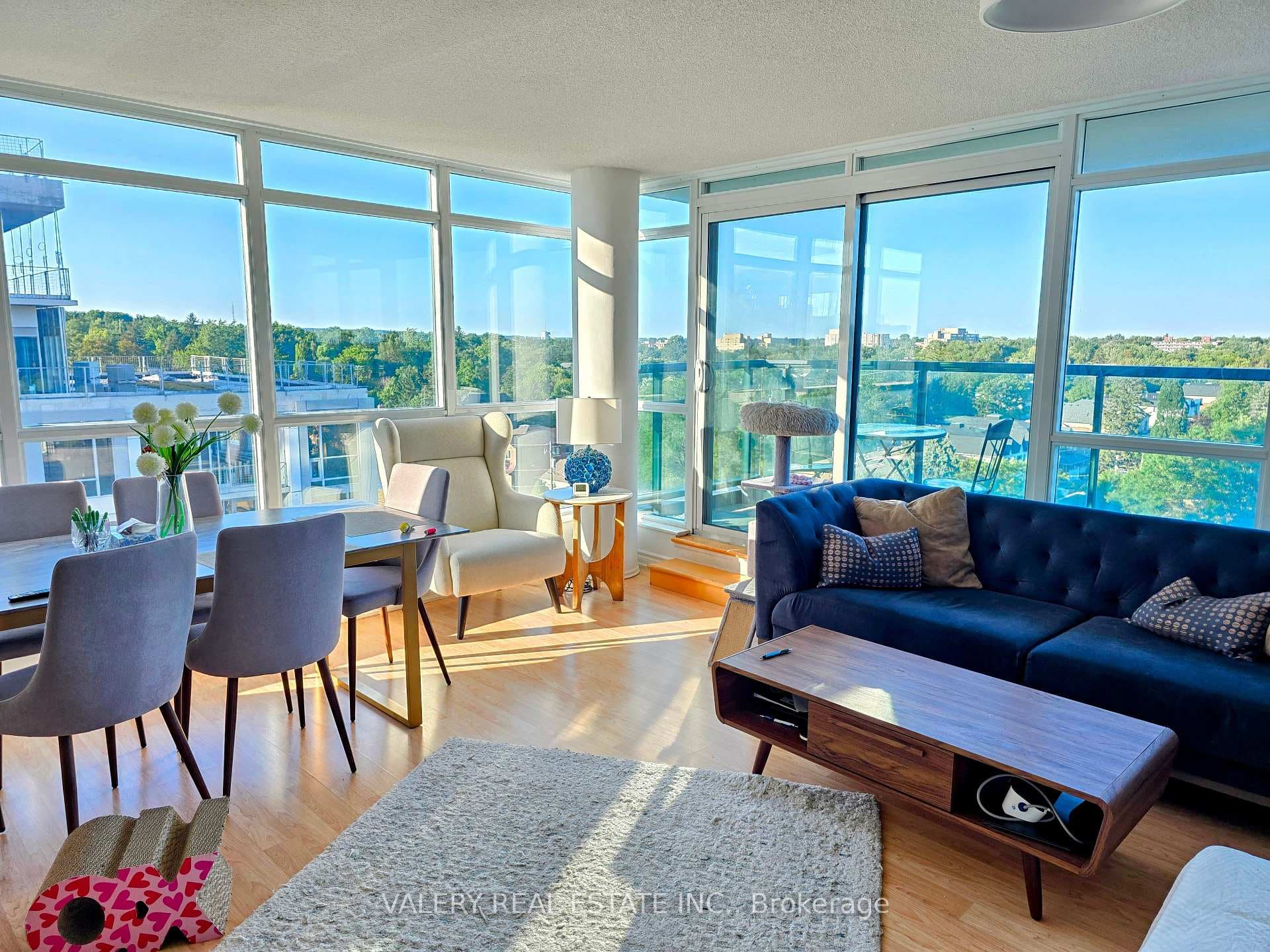 18 Harding Boulevard Unit 907
