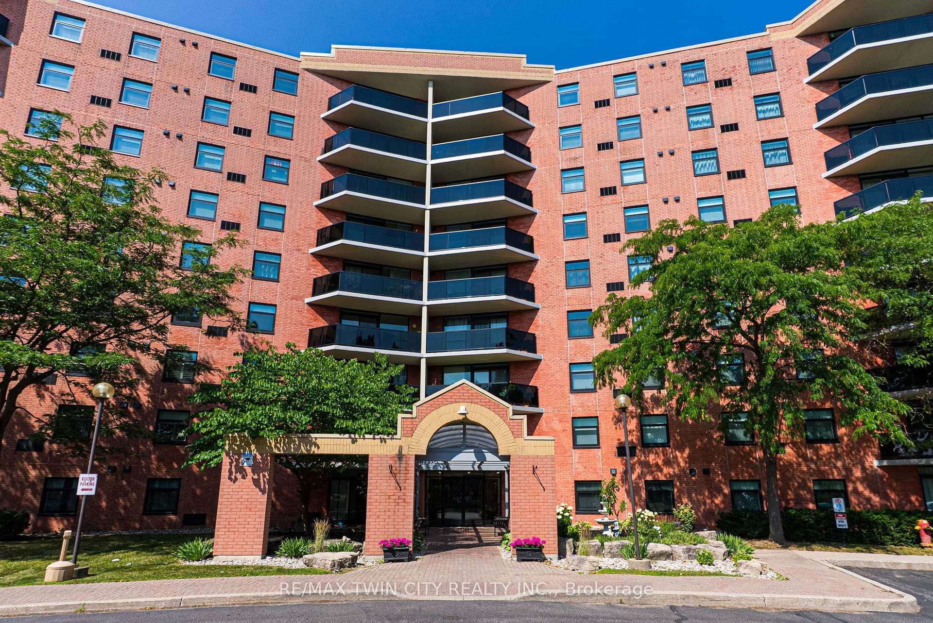 9 Bonheur Court Unit 905