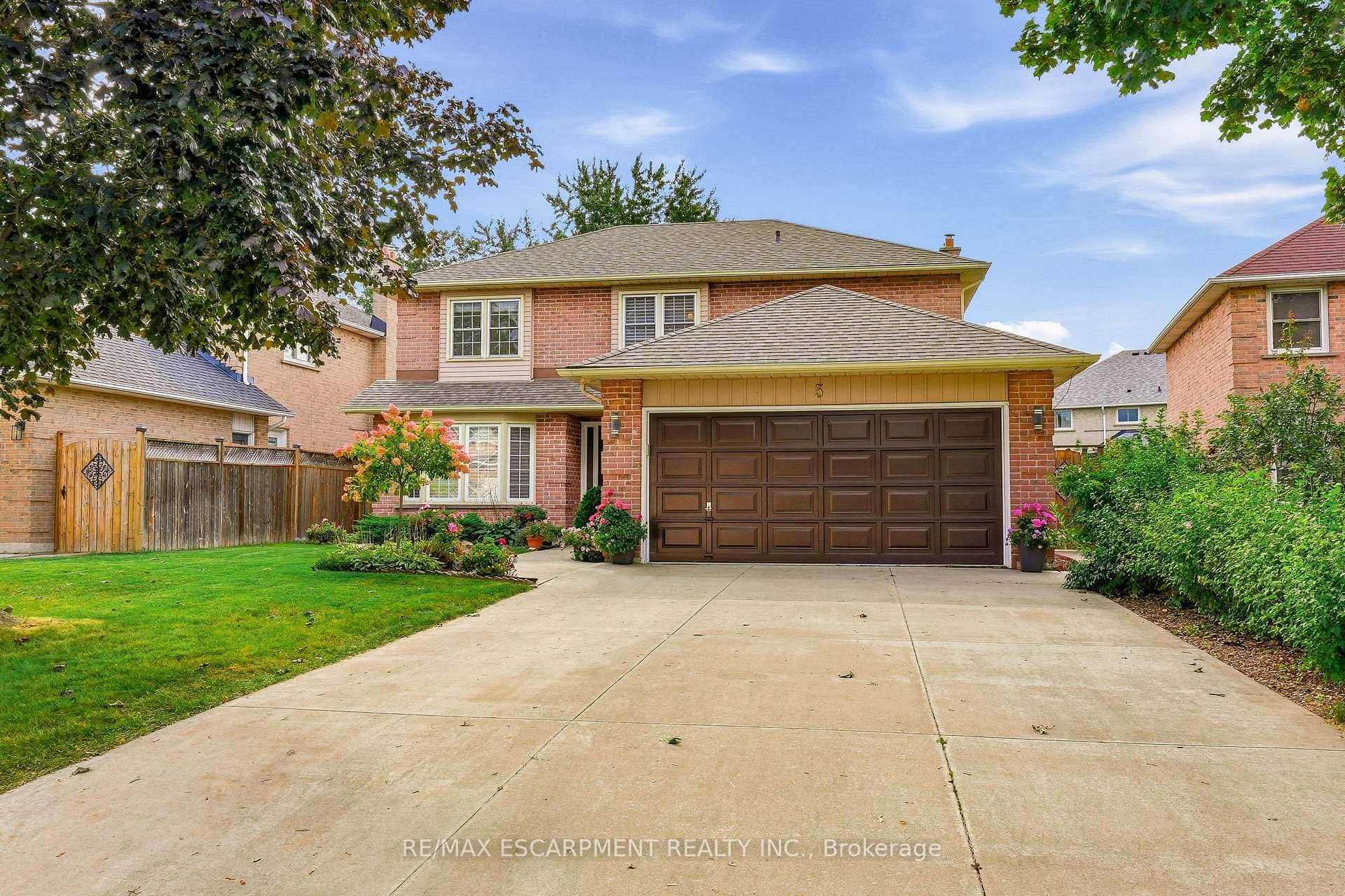 5 Michelle Drive