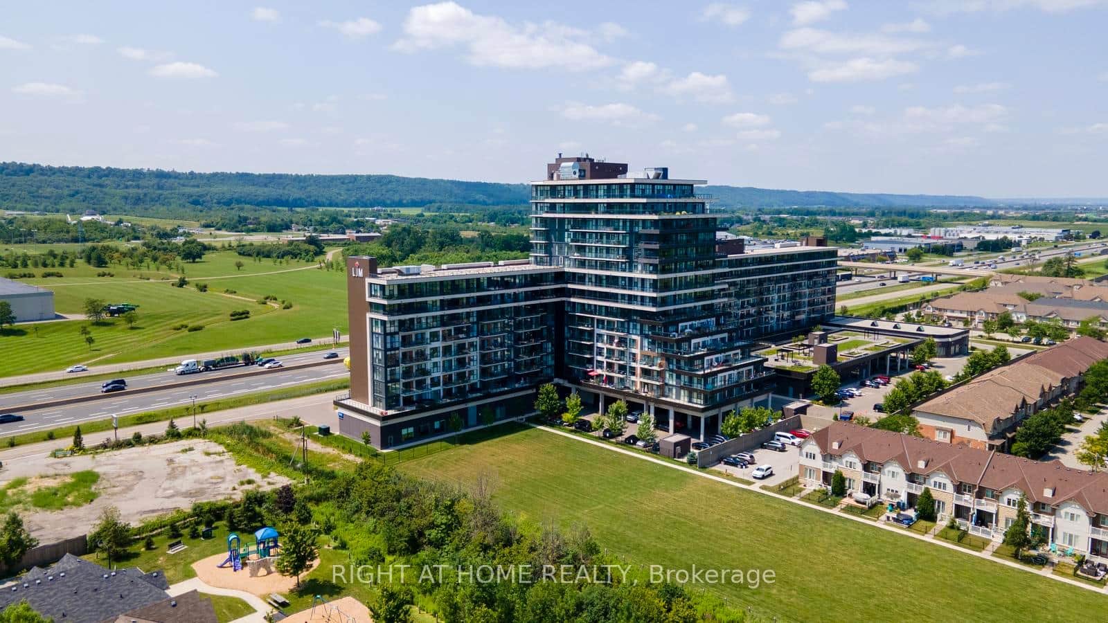 550 North Service Road Unit 319