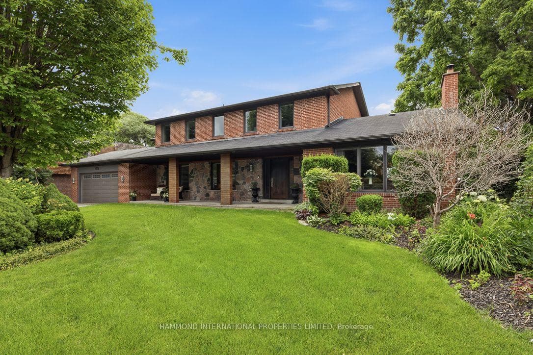 19 Fairway Heights Crescent