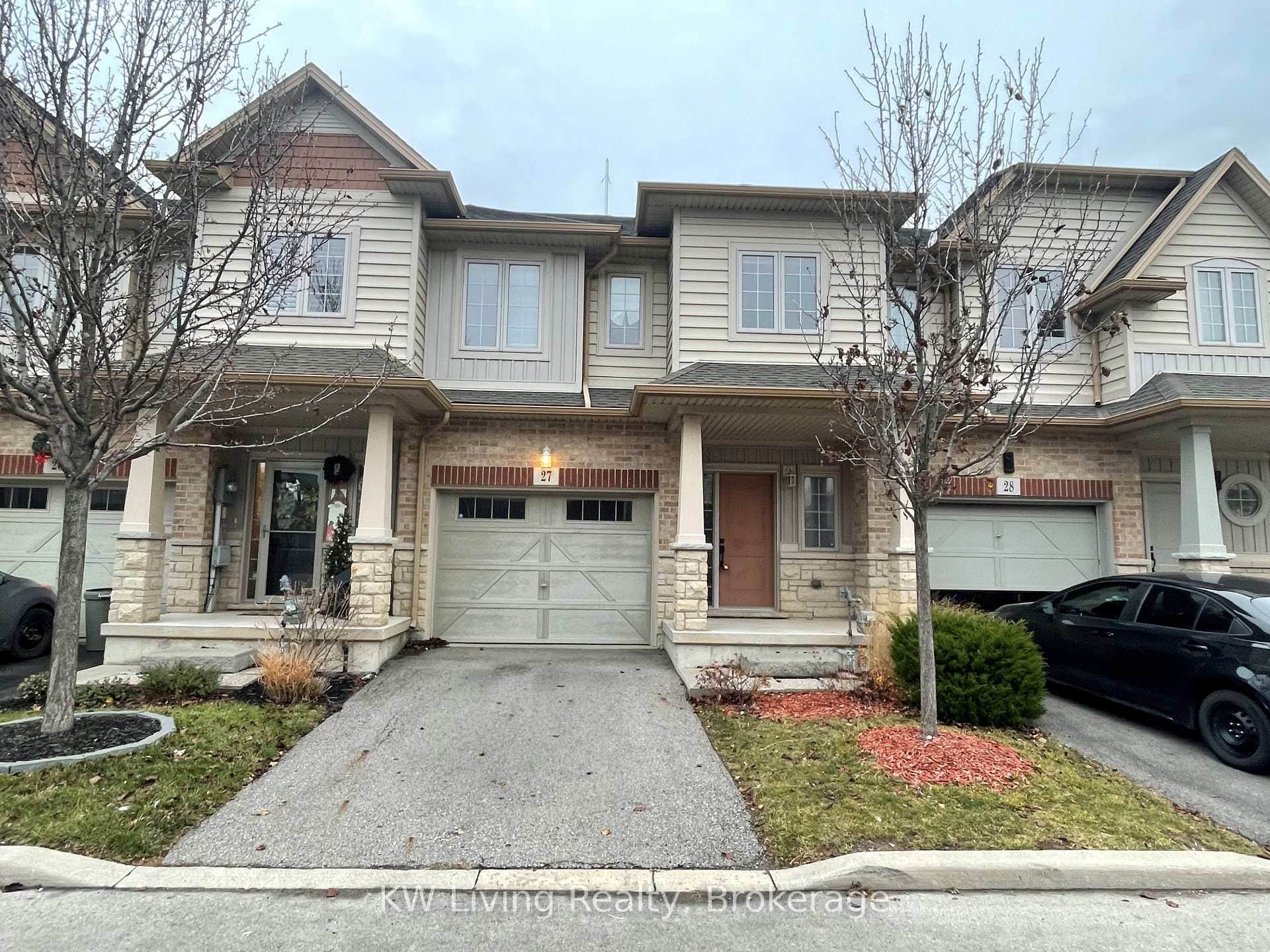 8 Lakelawn Road Unit 27