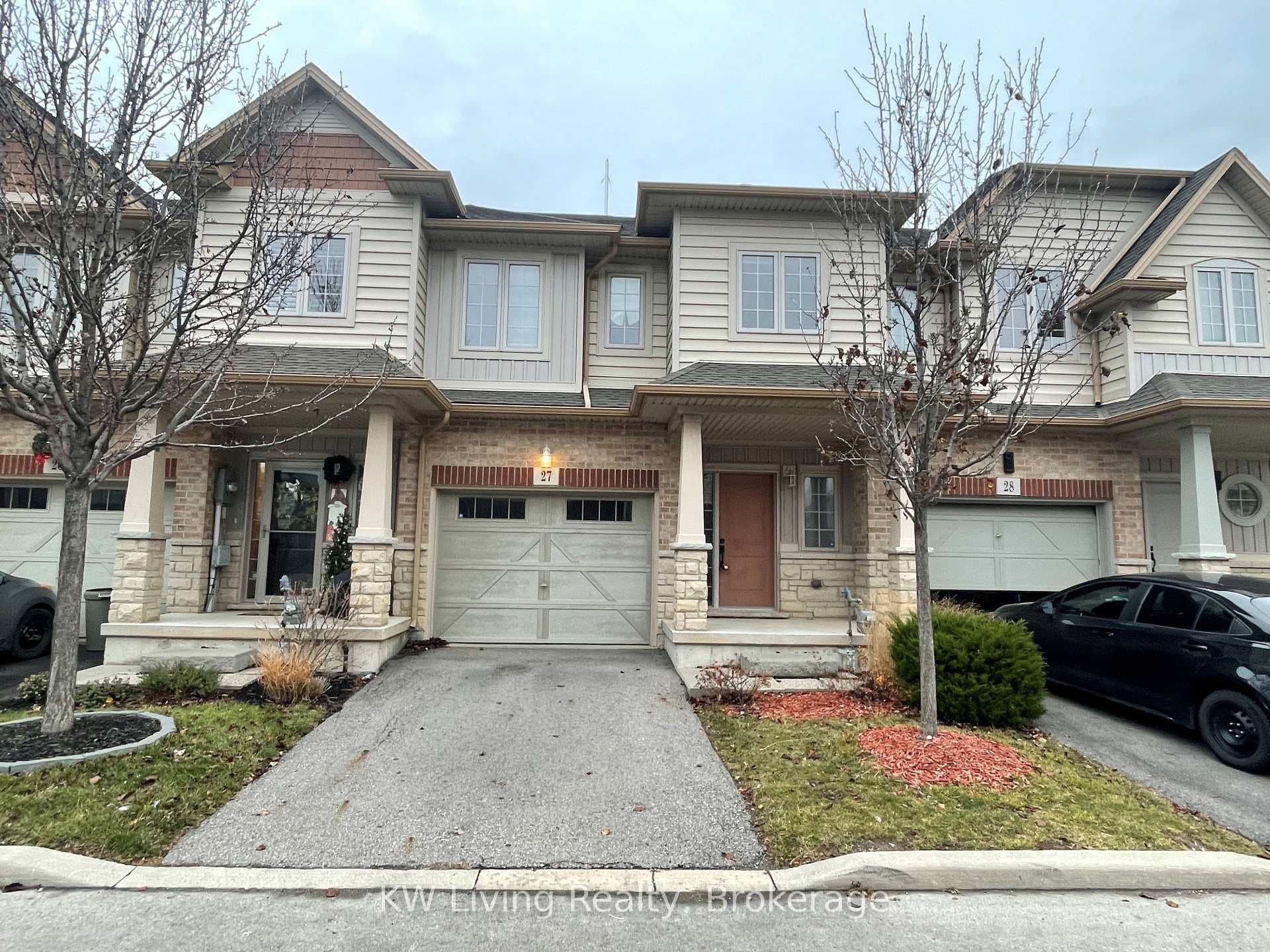 8 Lakelawn Road Unit 27
