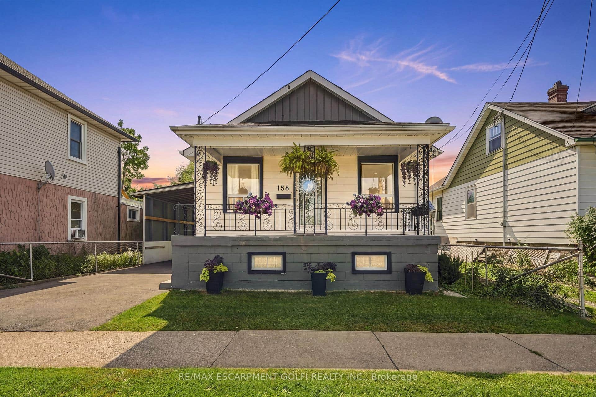 158 Niagara Falls Road