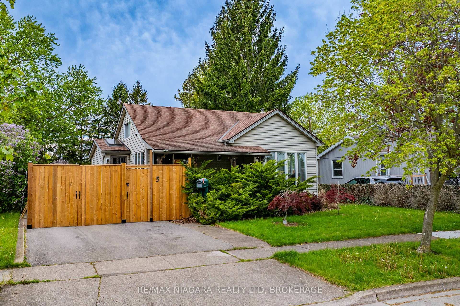 5 VERNE Avenue