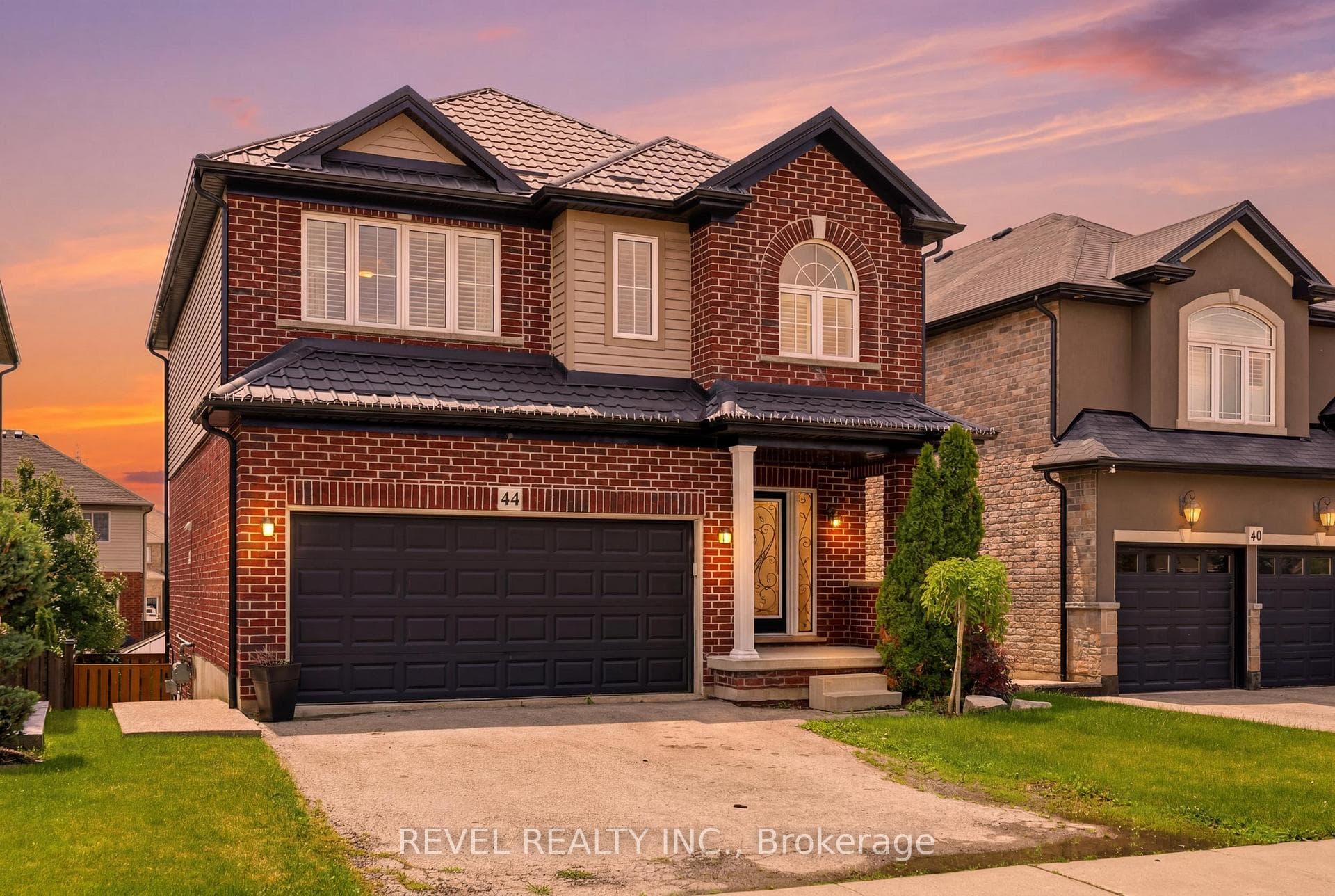 44 Springwood Drive