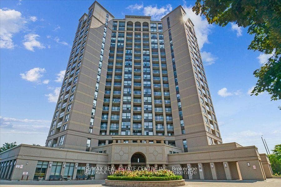 220 Forum Drive Unit TH#111