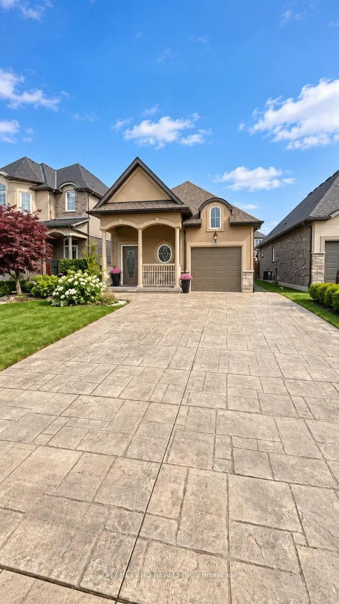 8446 Jennfer Crescent Unit Lower