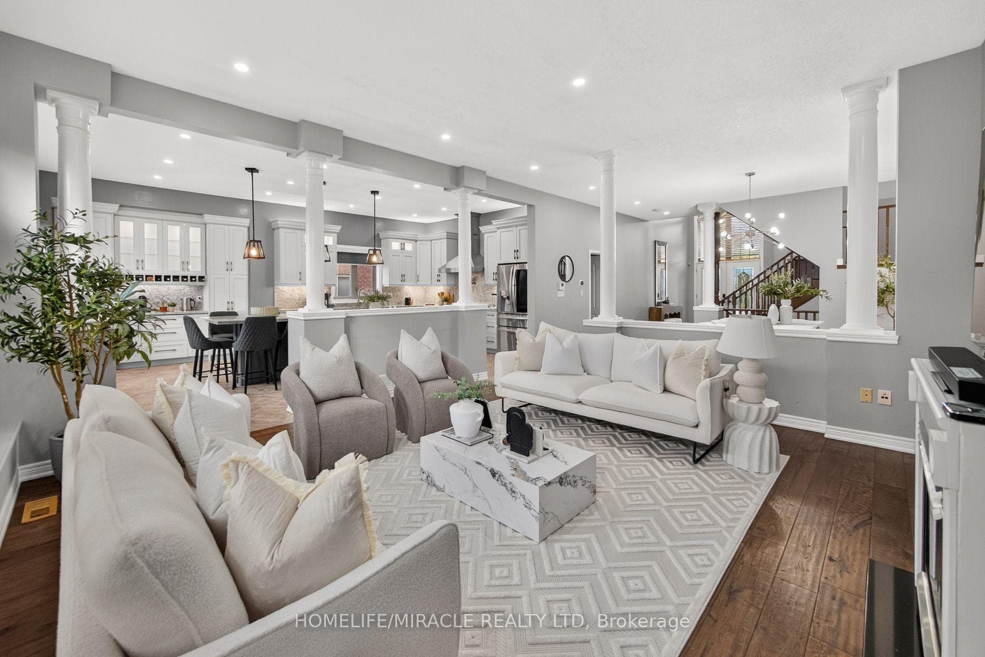 41 Kingsview Drive