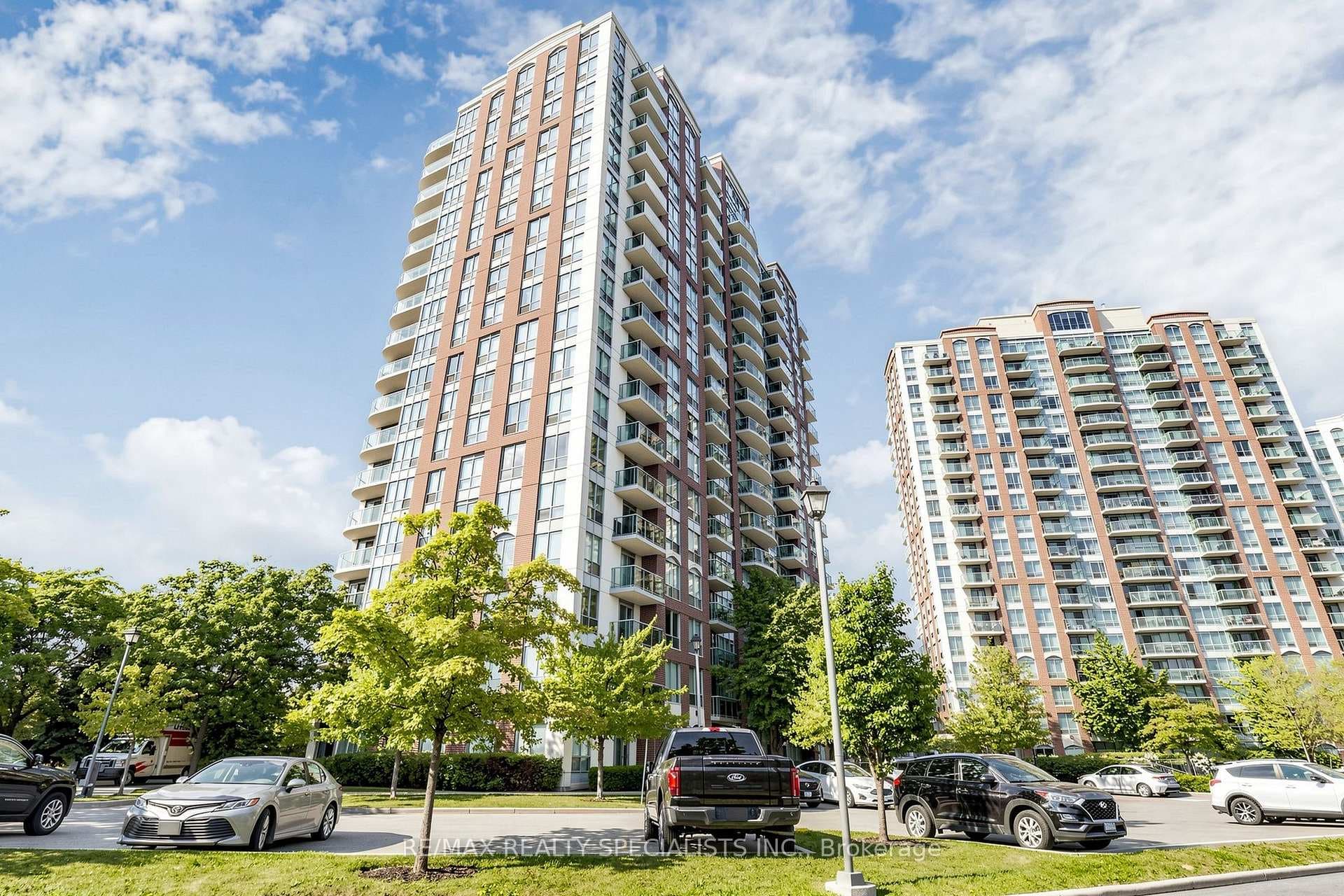 4879 Kimbermount Avenue Unit 303