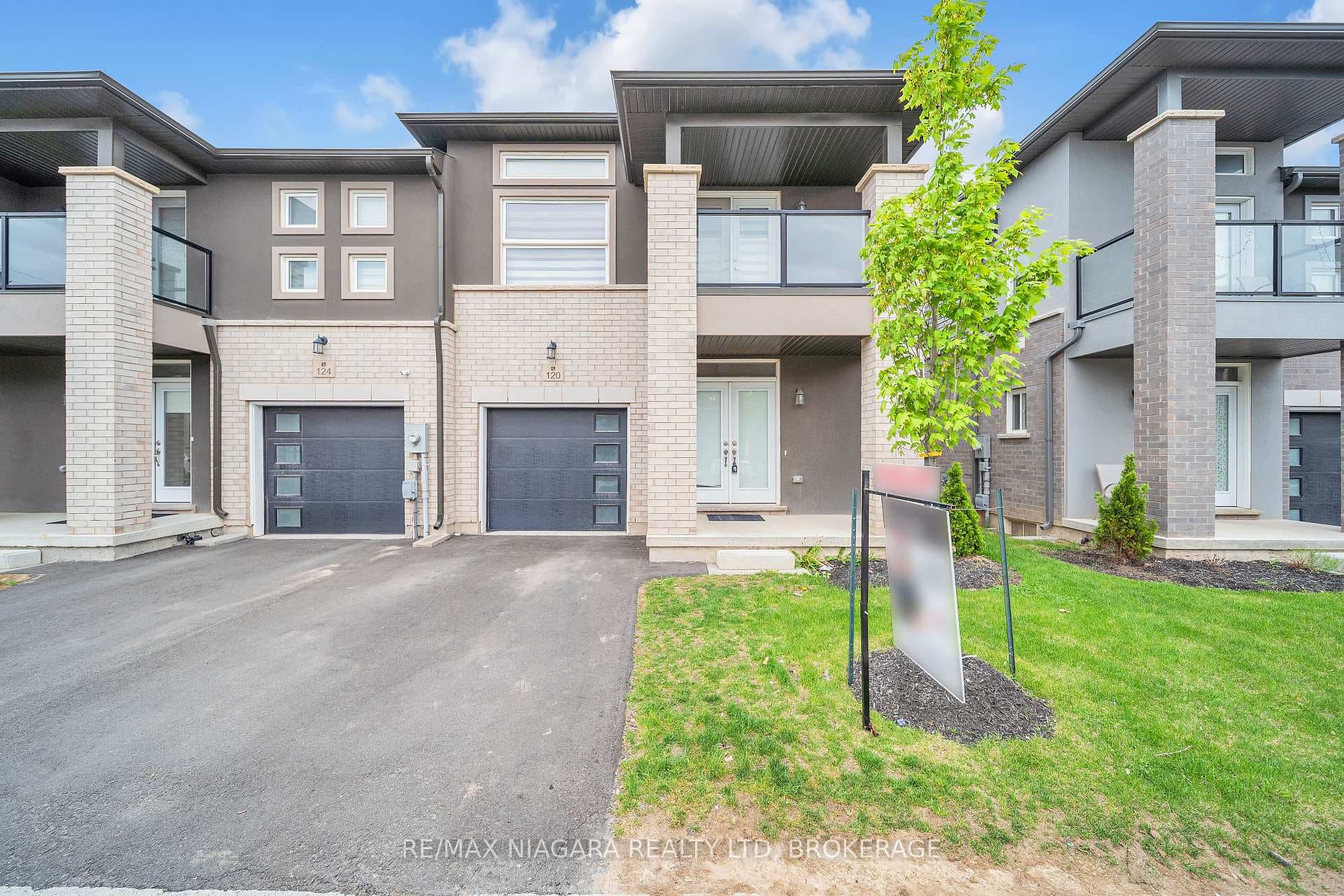 120 Renfrew Trail