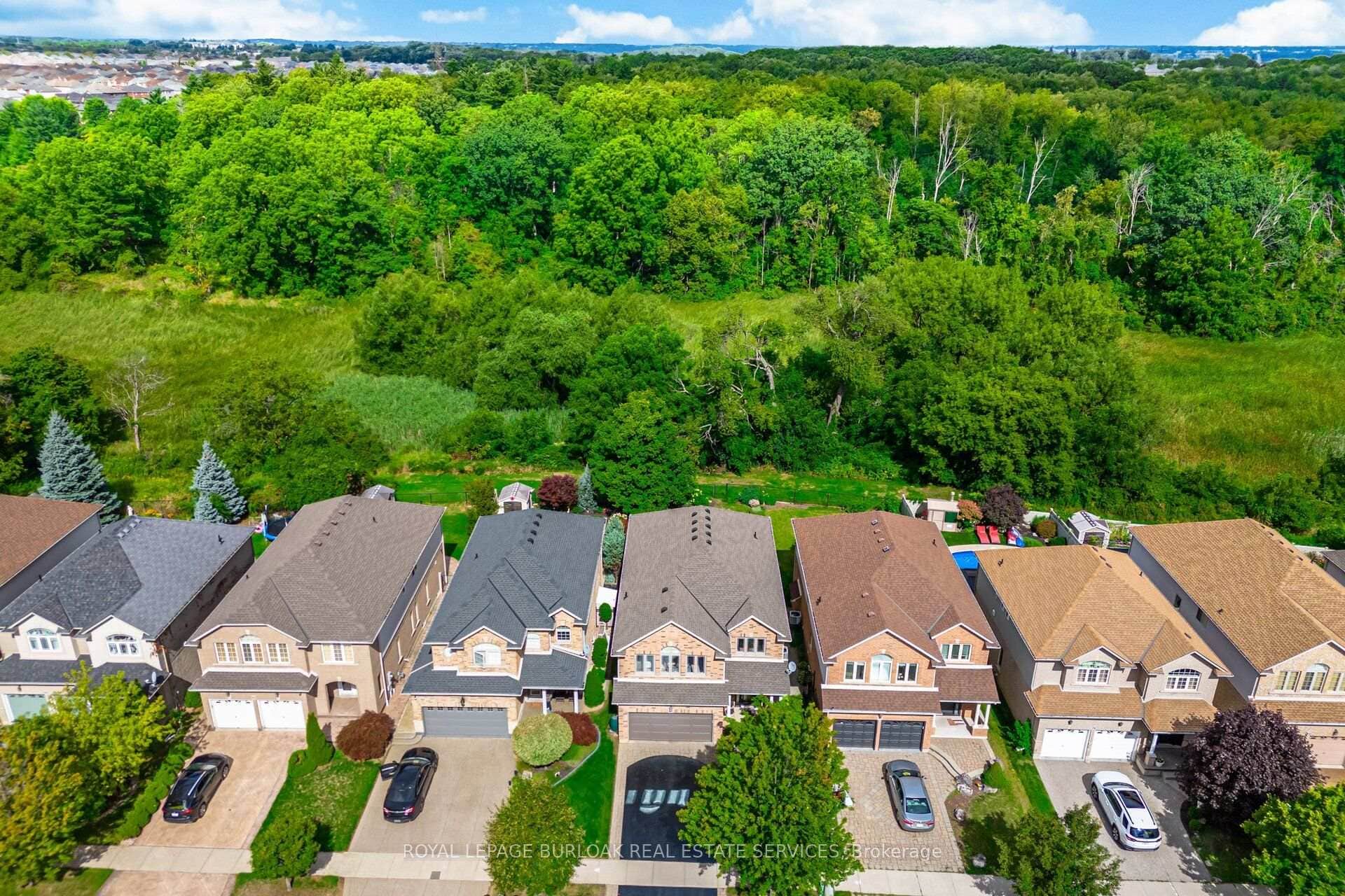 84 Meadowbank Drive