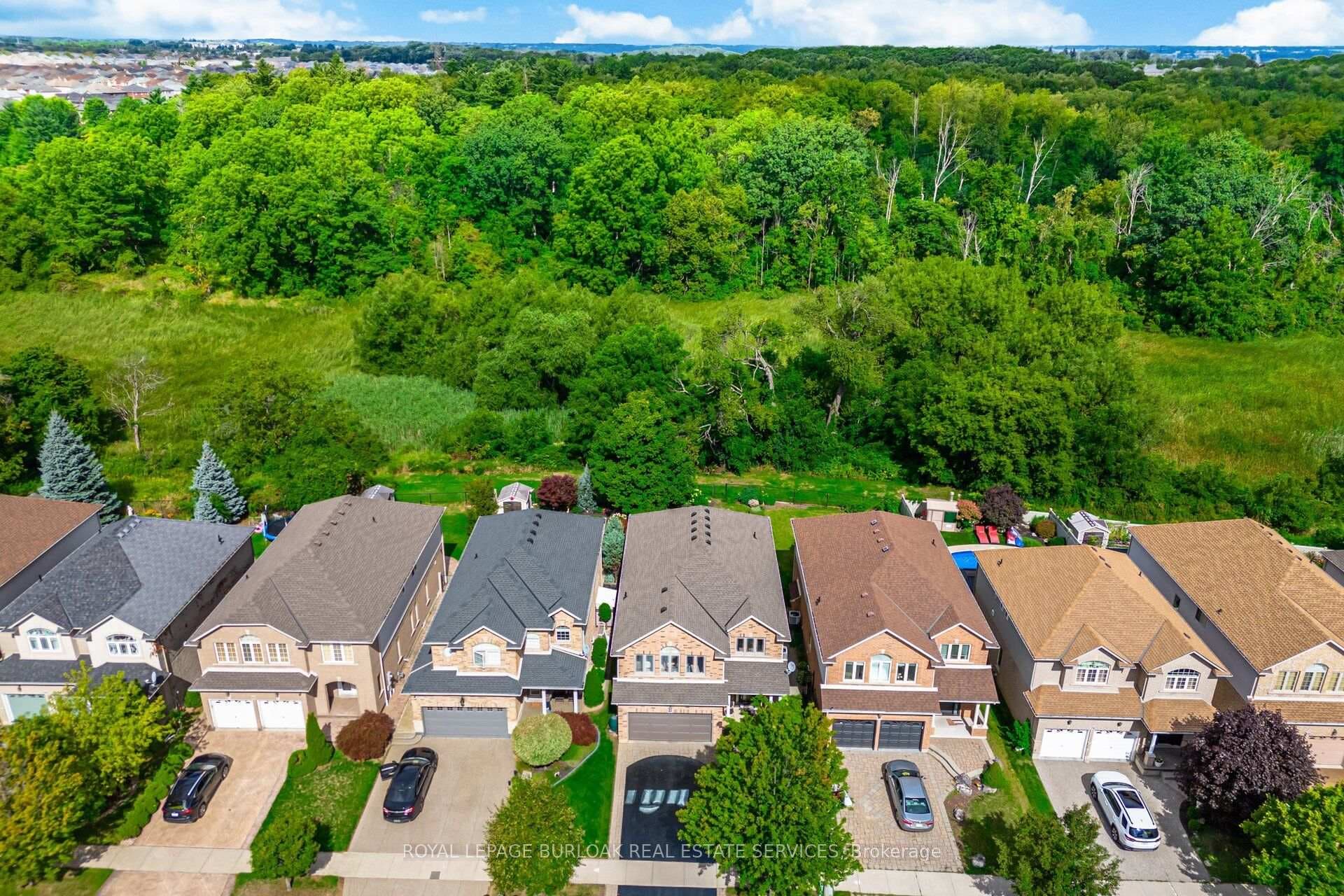 84 Meadowbank Drive