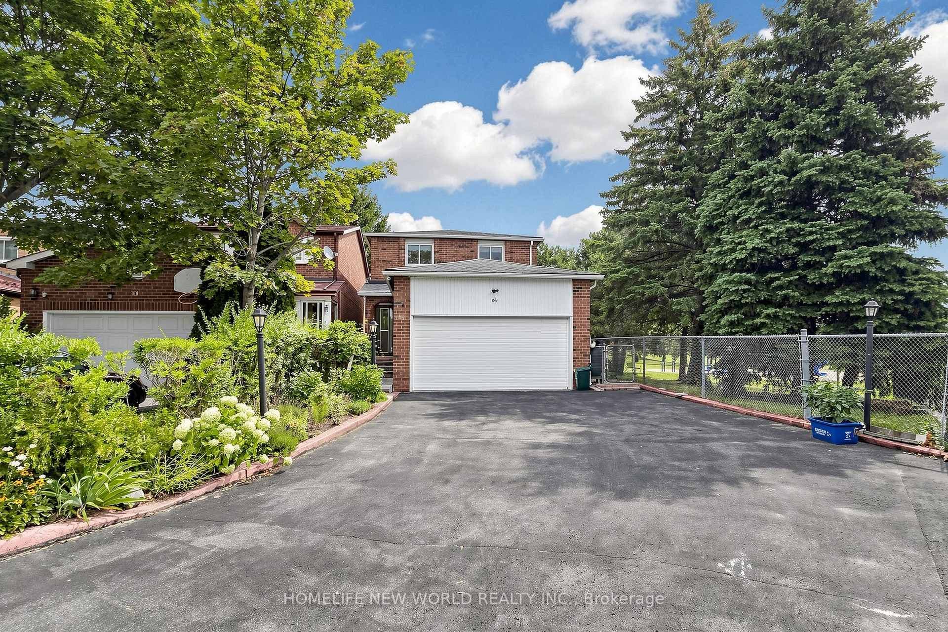 65 Tangmere Crescent