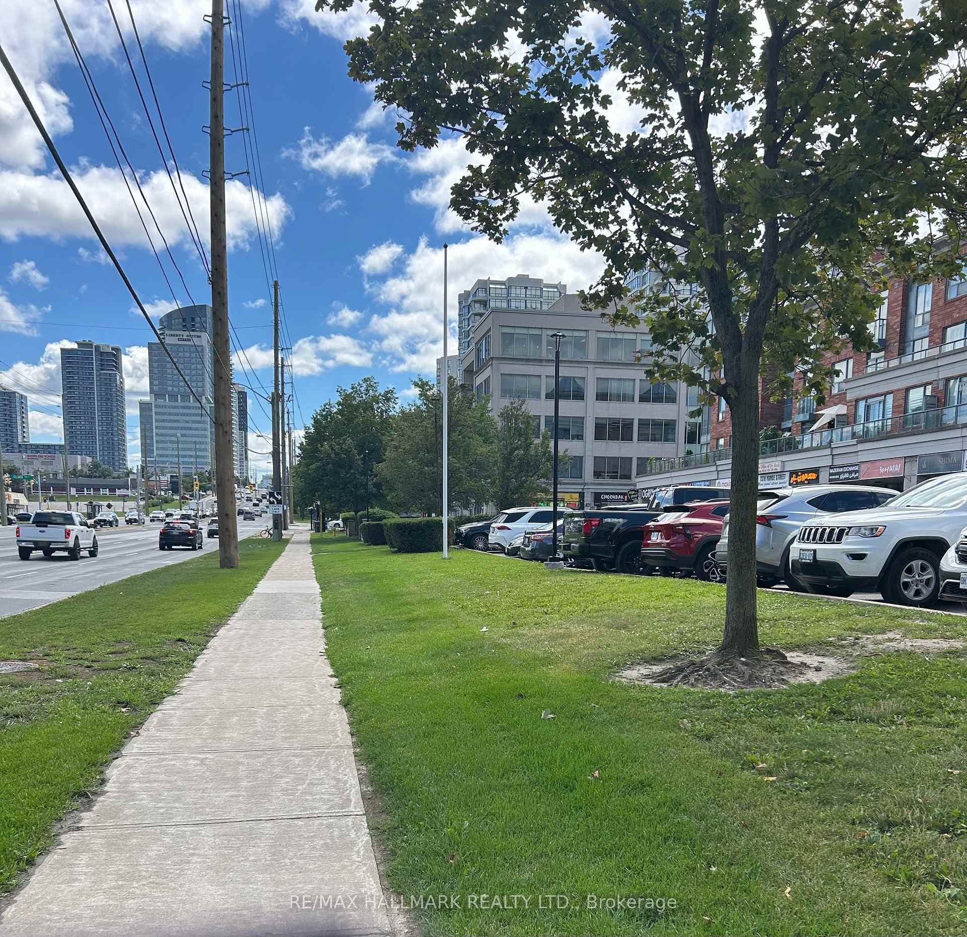 7378 Yonge Street Unit 27B
