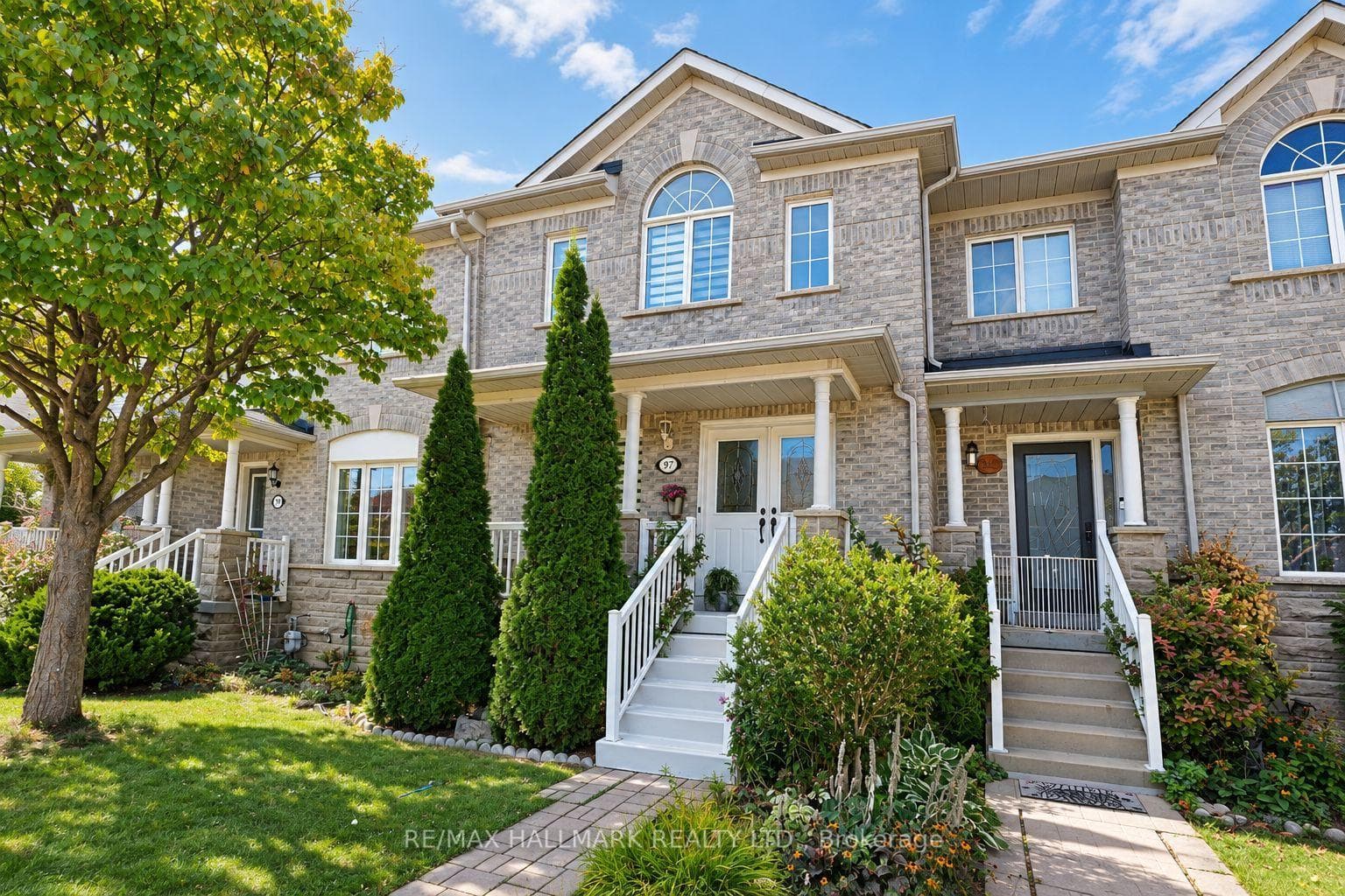97 Benjamin Hood Crescent