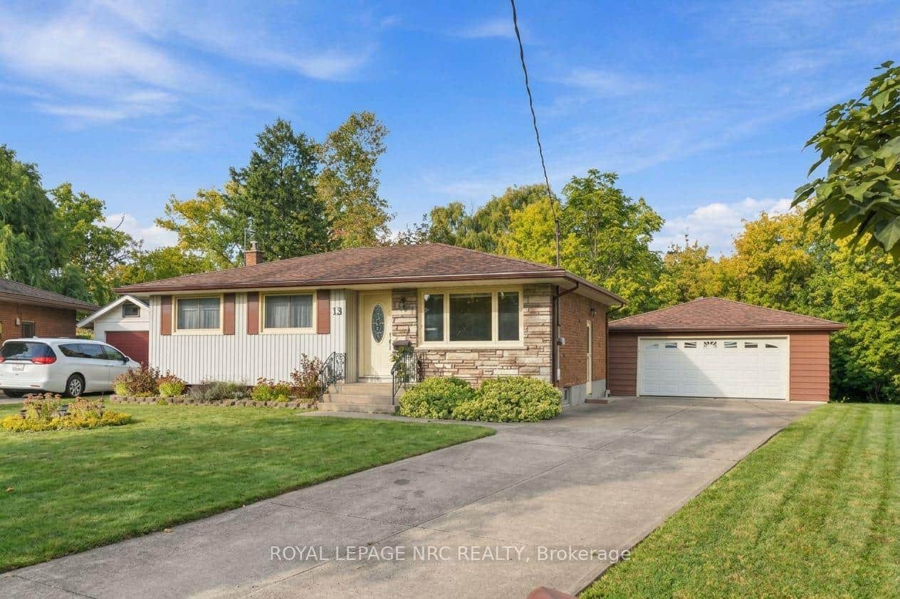 Welcome Home to Hardwood Grove!