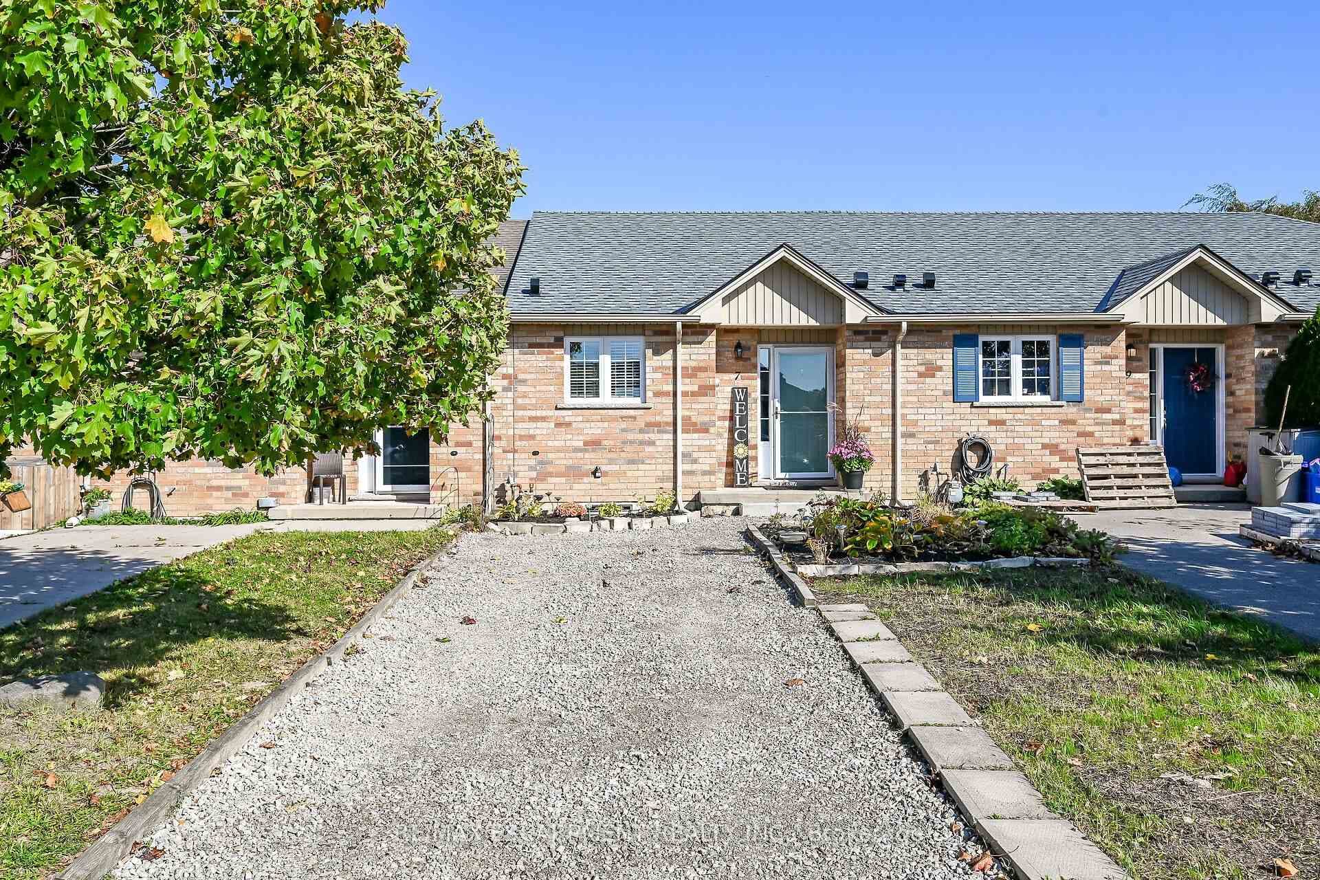 7 Powell Lane
