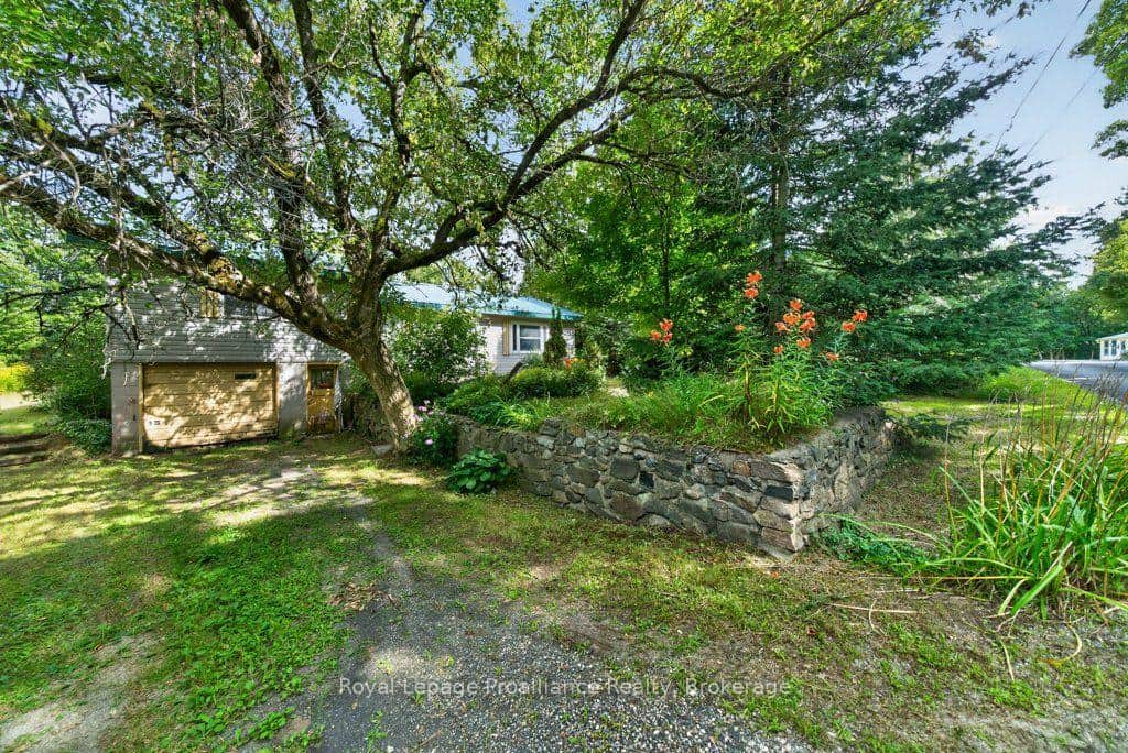 2452 Henderson Road
