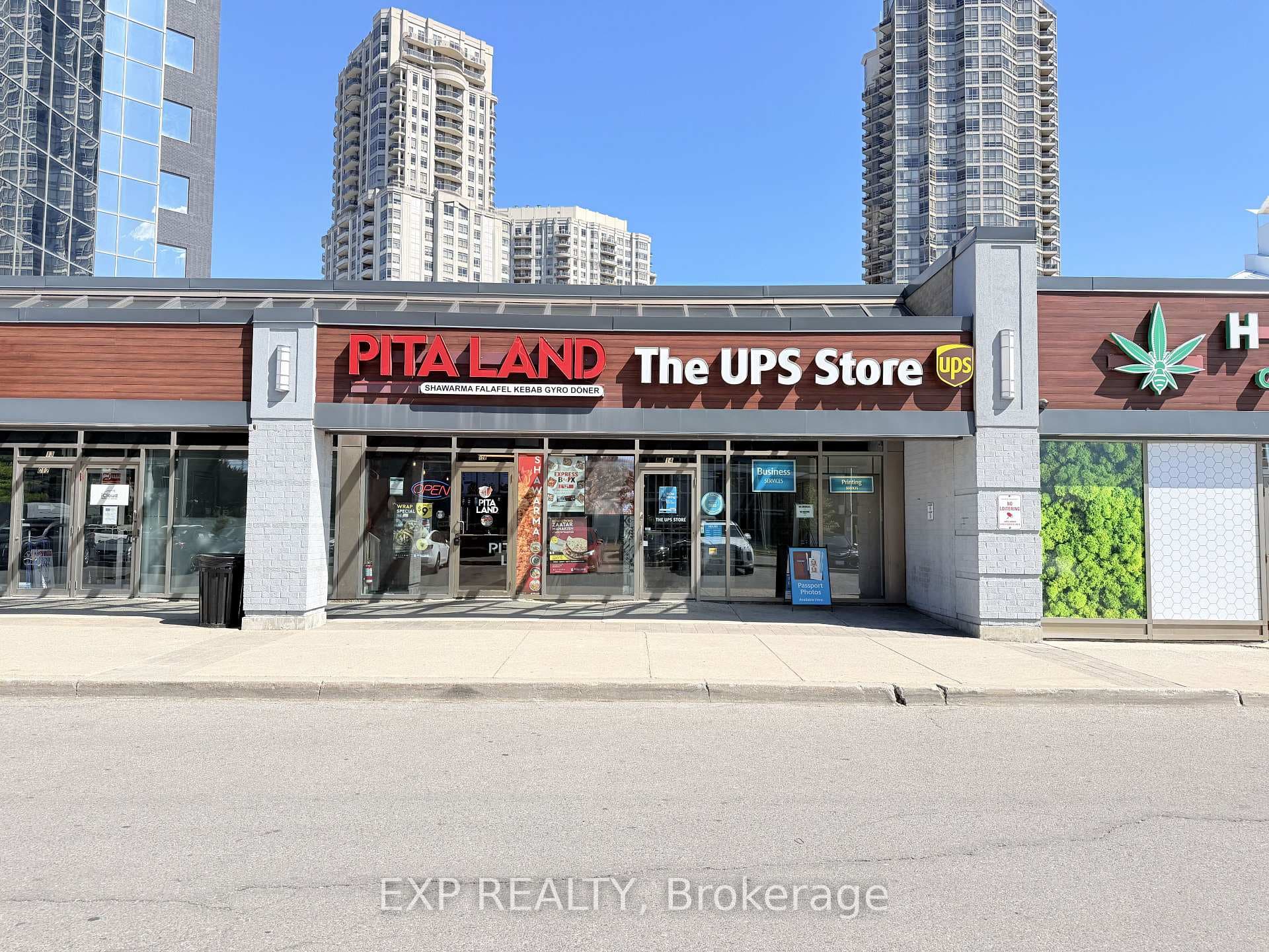 30 Eglinton Avenue